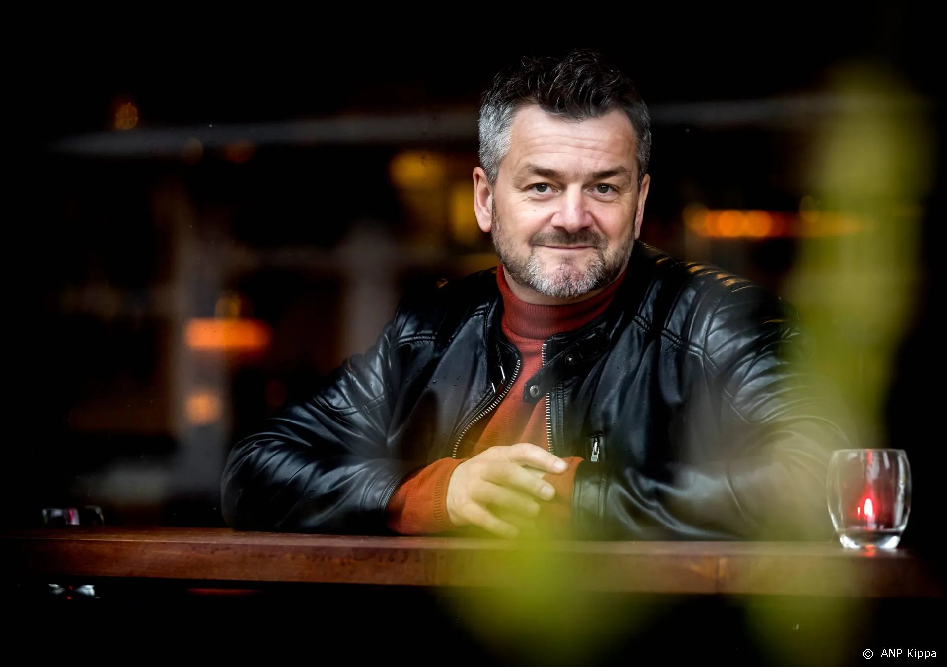 RTL blikt met satire-talkshow terug op afgelopen jaar