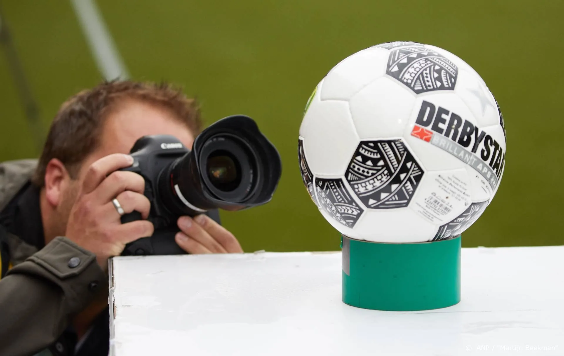 Hiphopartiesten op nieuwe eredivisiebal