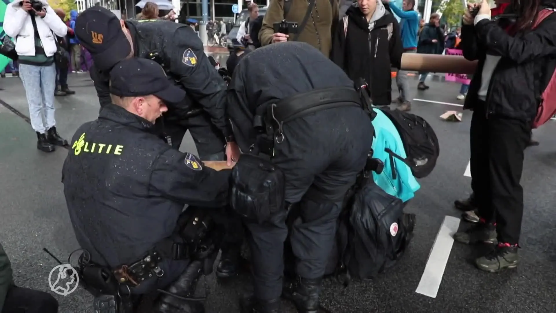 Politie grijpt in bij blokkade Extinction Rebellion