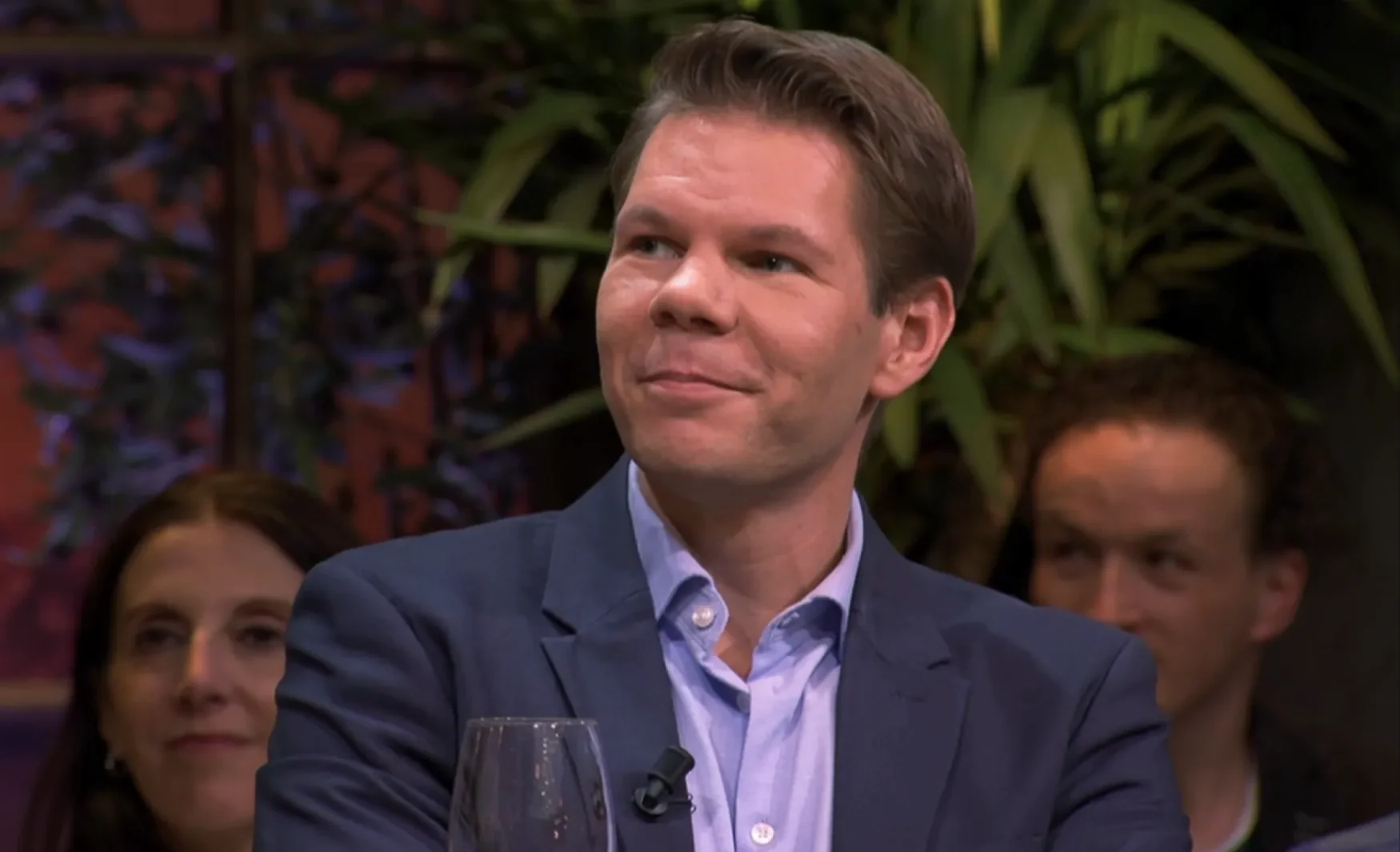 Victor Vlam looft 'knapste Oranjezondag-gast ooit': 'Lekkerding'