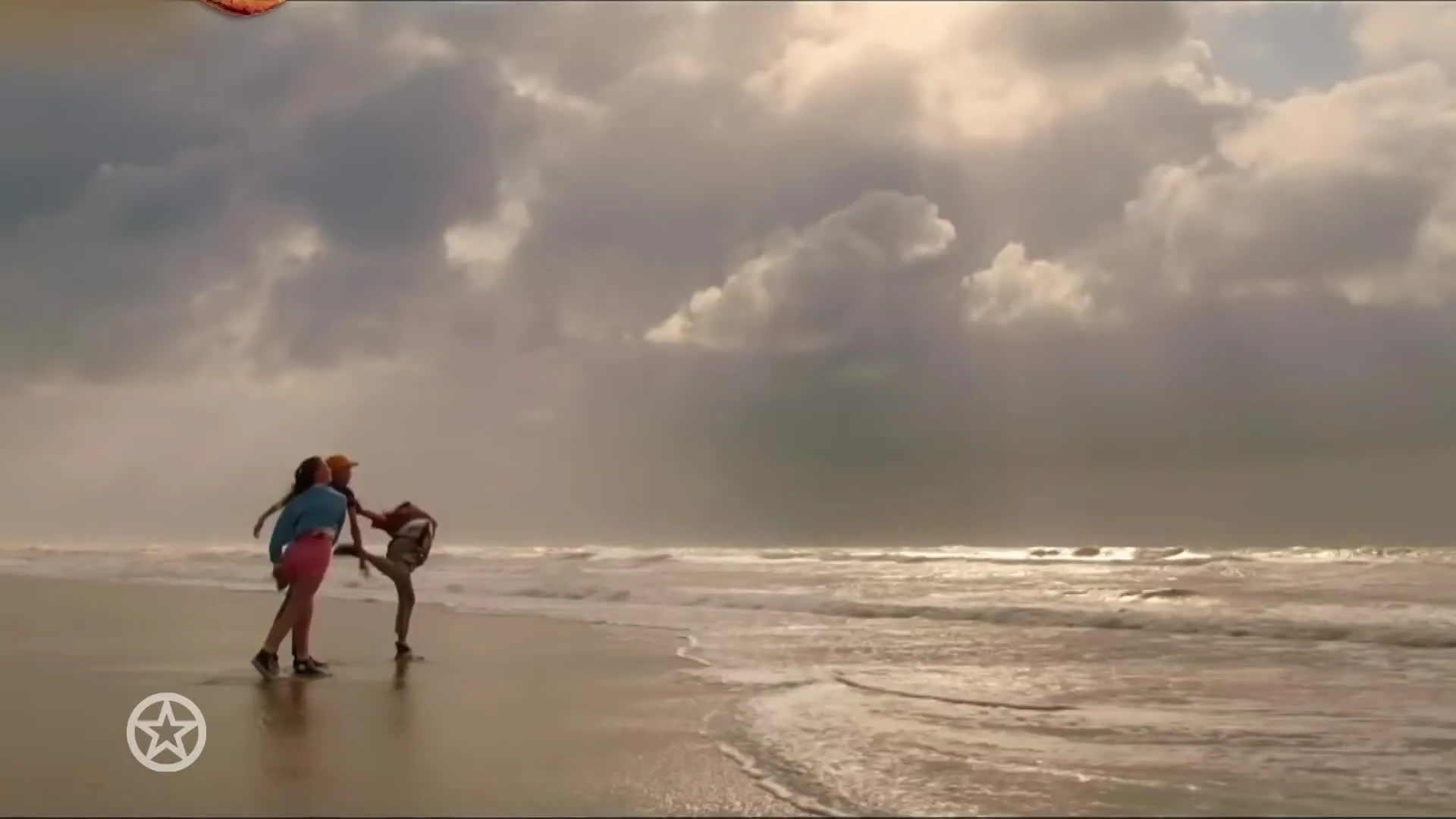 Grote verrassing voor cast Piraten van Hiernaast 2