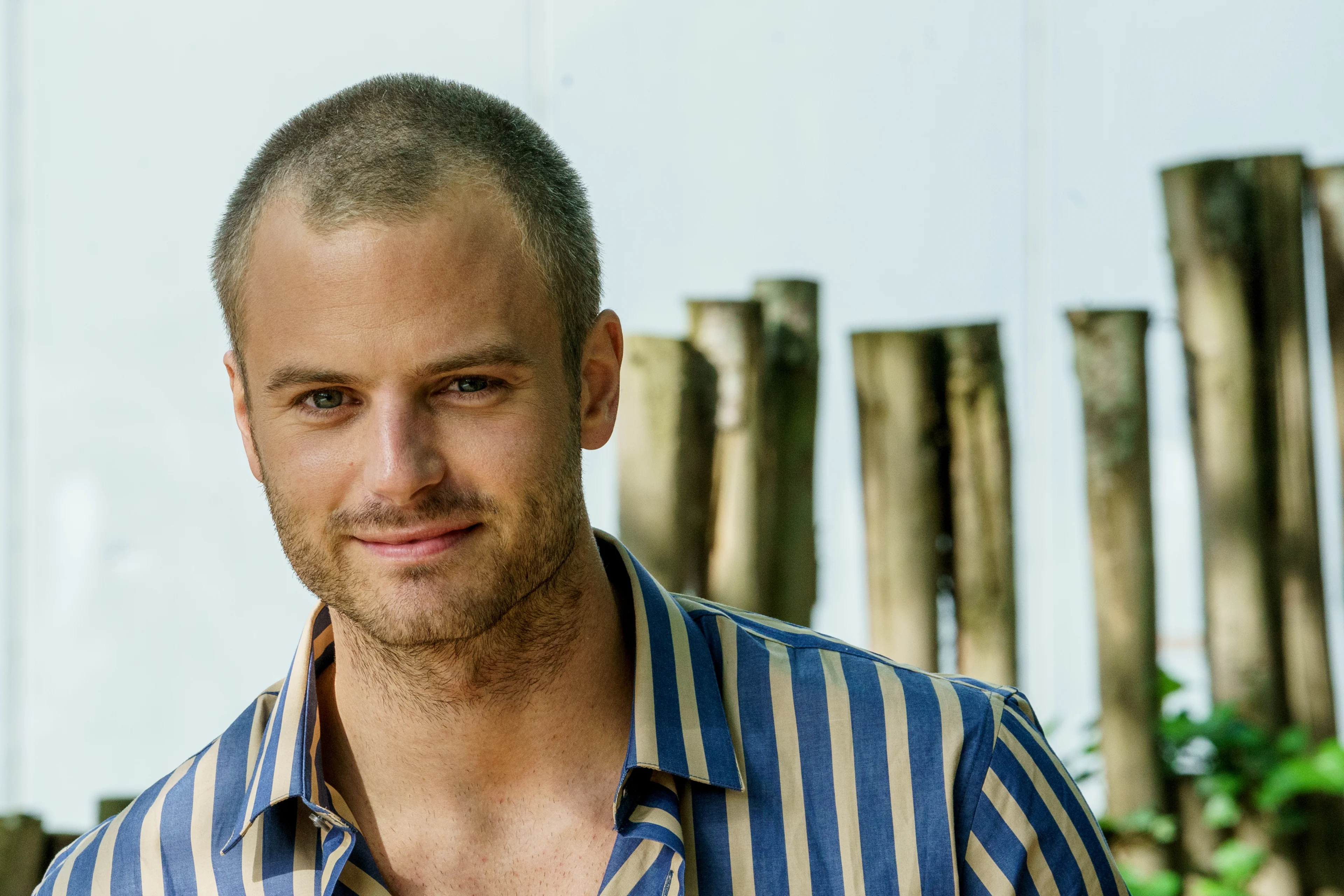 WOW: Zo zag Jim Bakkum er vroeger uit