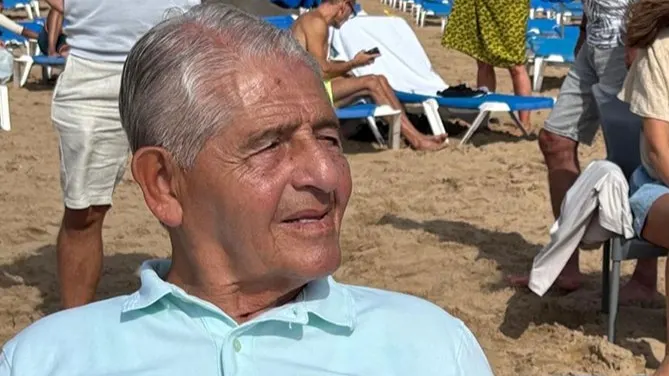 Een Vergetelijk Mooie Reis-deelnemer Dave overleden op 89-jarige leeftijd