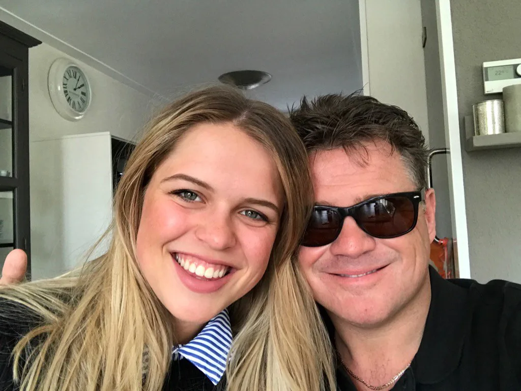 Dochter Wolter Kroes in tranen: 'Emotionele avond' 