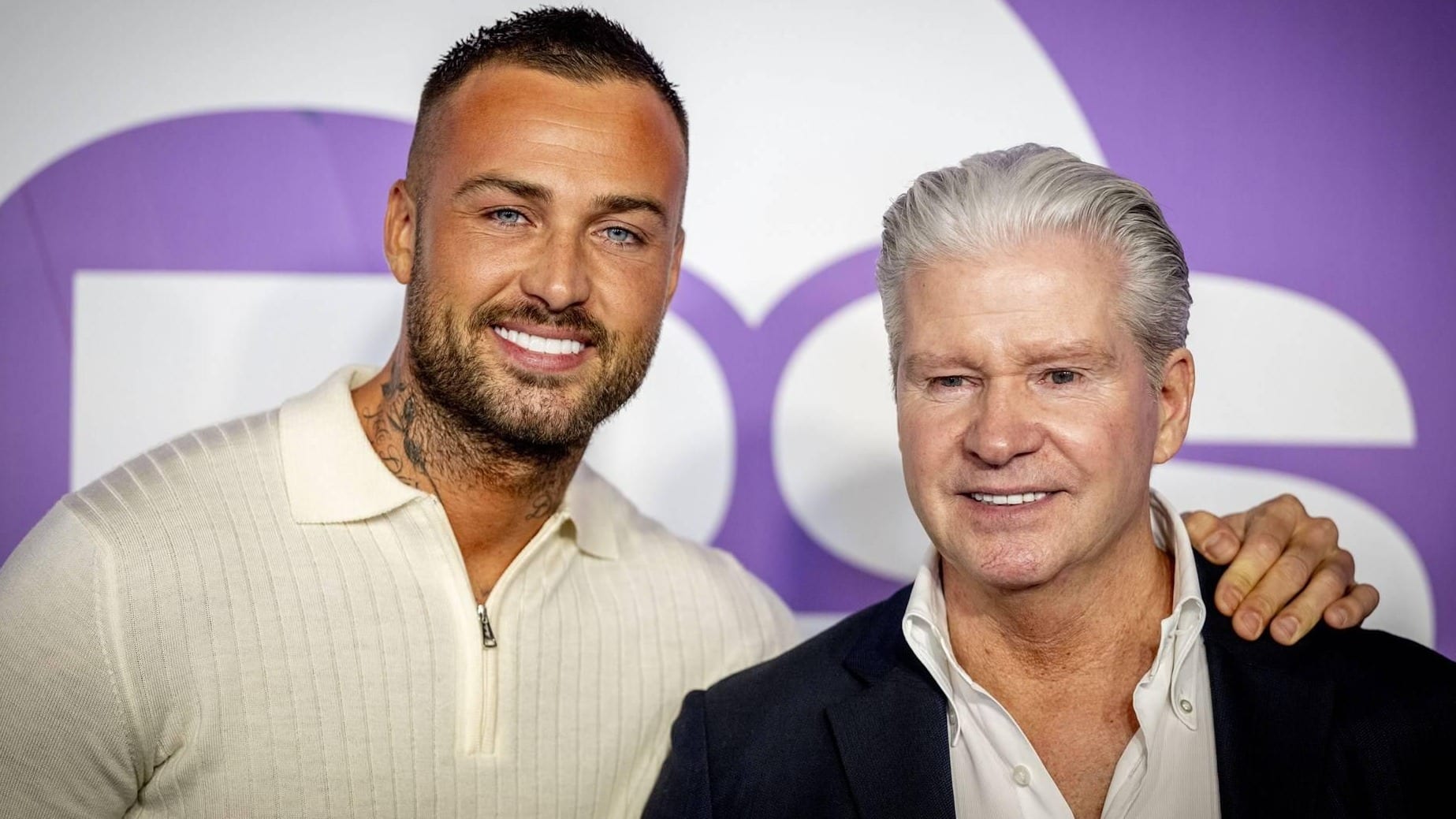 ZIEN: Dries Roelvink feliciteert zoon Dave met jeugdkiekje