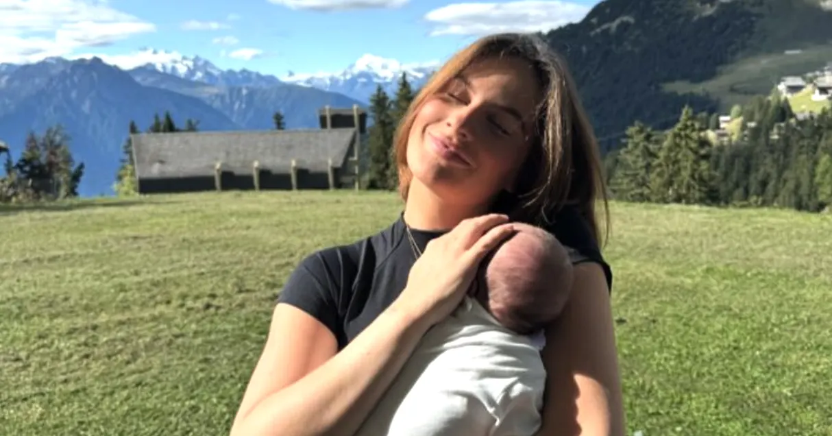 Een spannend moment voor Amy Rose met dochterlief 