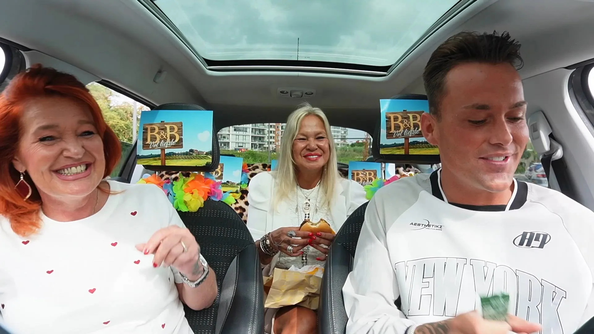 Renate heeft zich laten overhalen door haar dochter: ‘een week later zat ik in het vliegtuig (Macdate met Nick Eshuis)