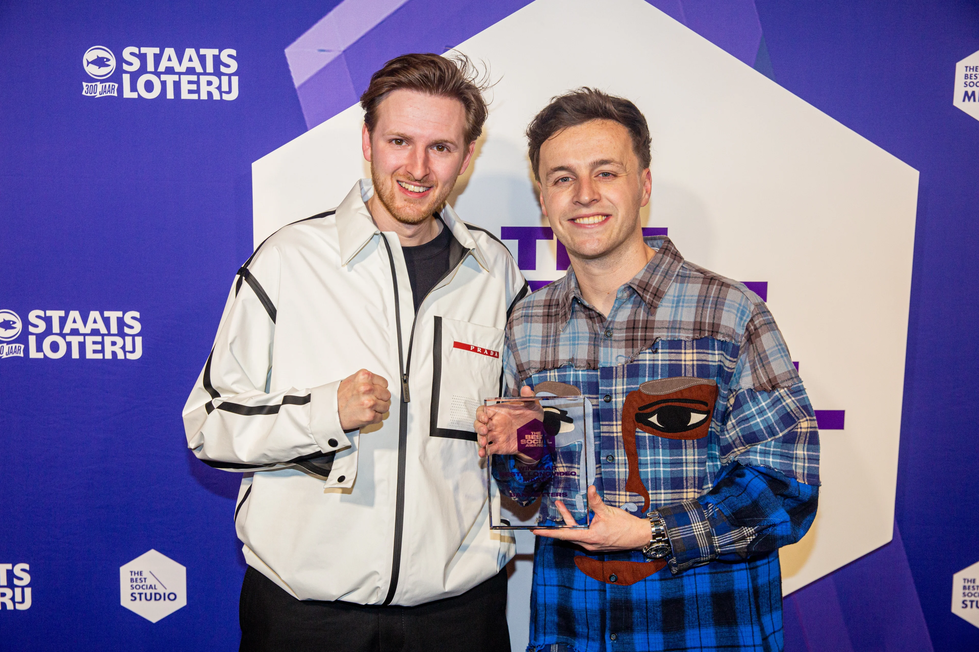 Dit prijskaartje hangt er aan een social media-post van je favoriete influencer