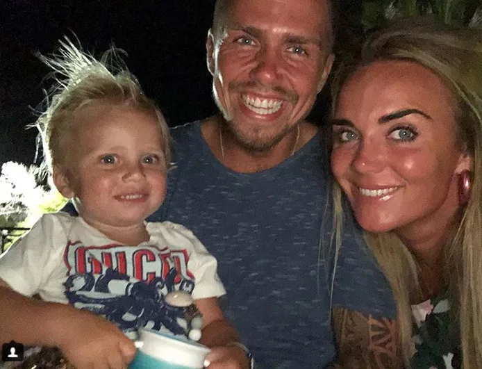 Monique deelt bijzondere ode aan André en André Jr.