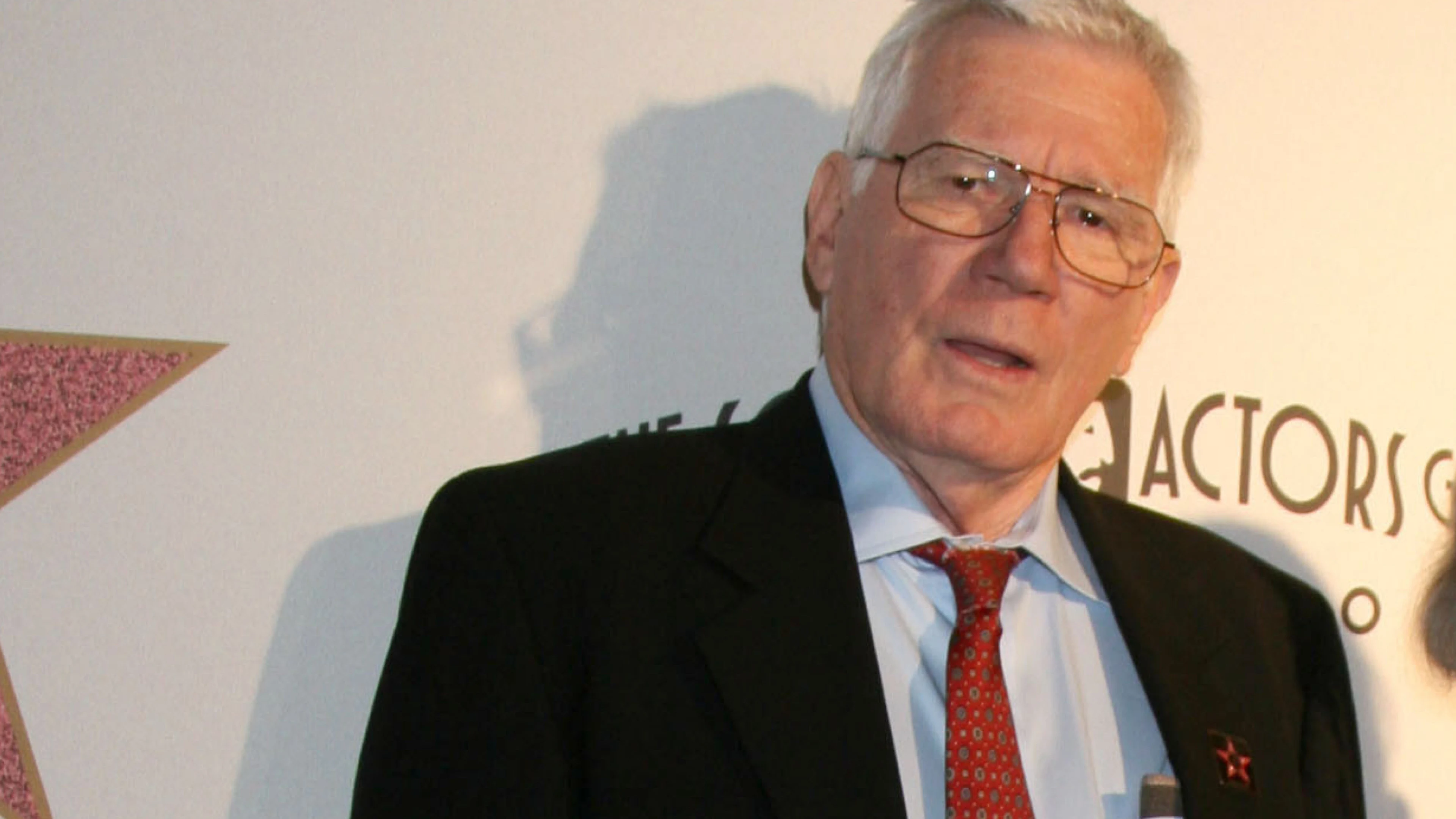 Dark Shadows-acteur Mitchell Ryan (88) overleden