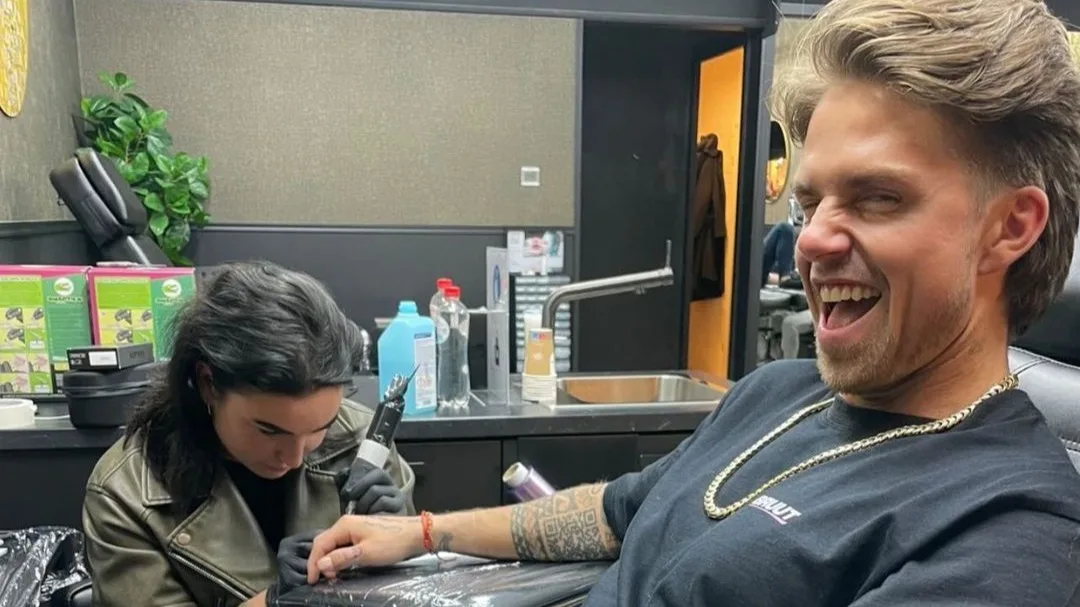 André Hazes zet deze zeer persoonlijke tattoo