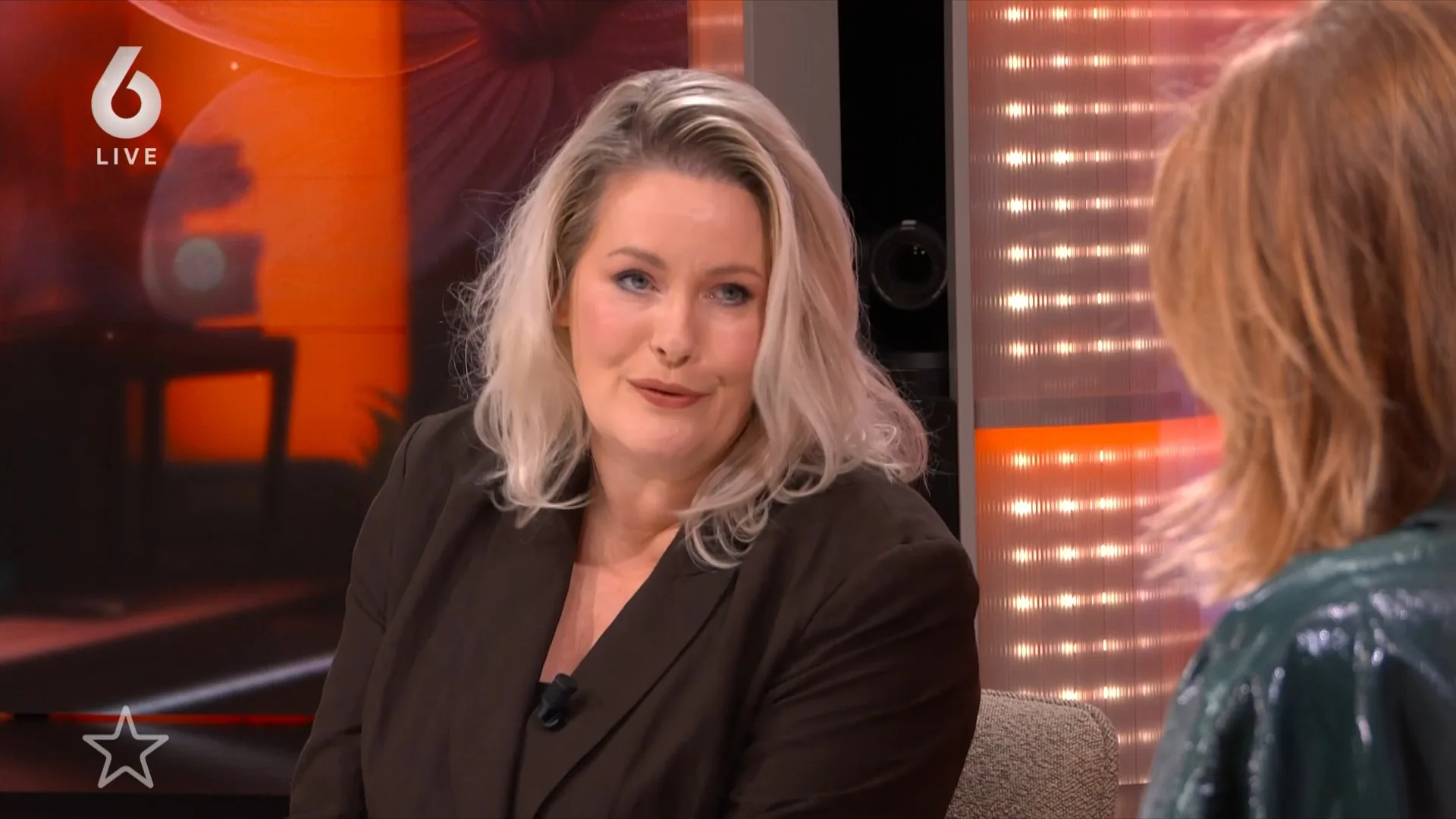 Erika Karst draagt emotioneel nummer op aan René Karst