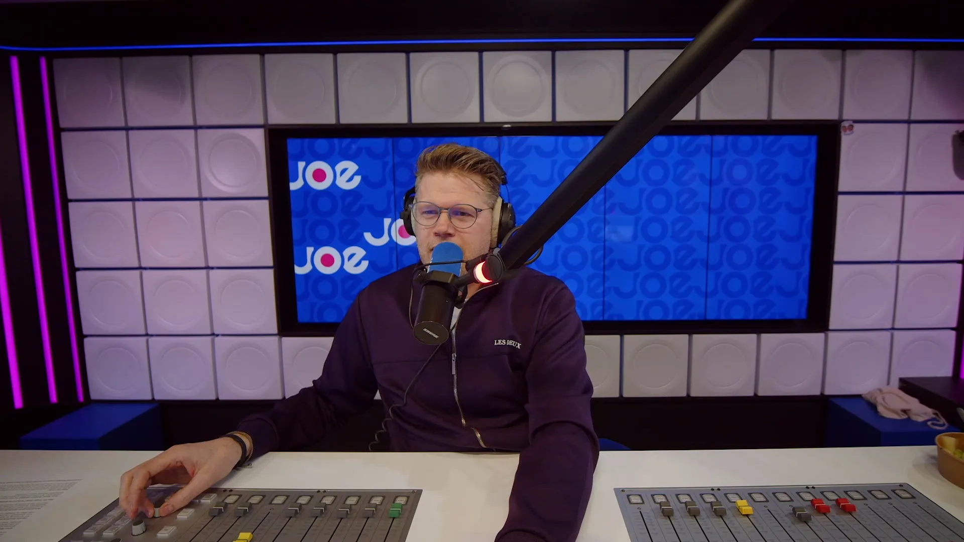 Alberto Stegeman dagenlang undercover op de radio