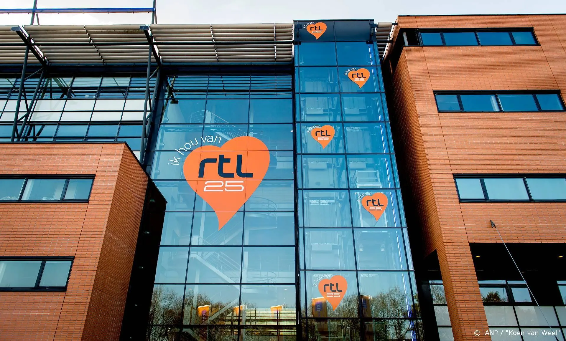 RTL Nieuws-coryfee Erik Mouthaan had vermoedelijk corona