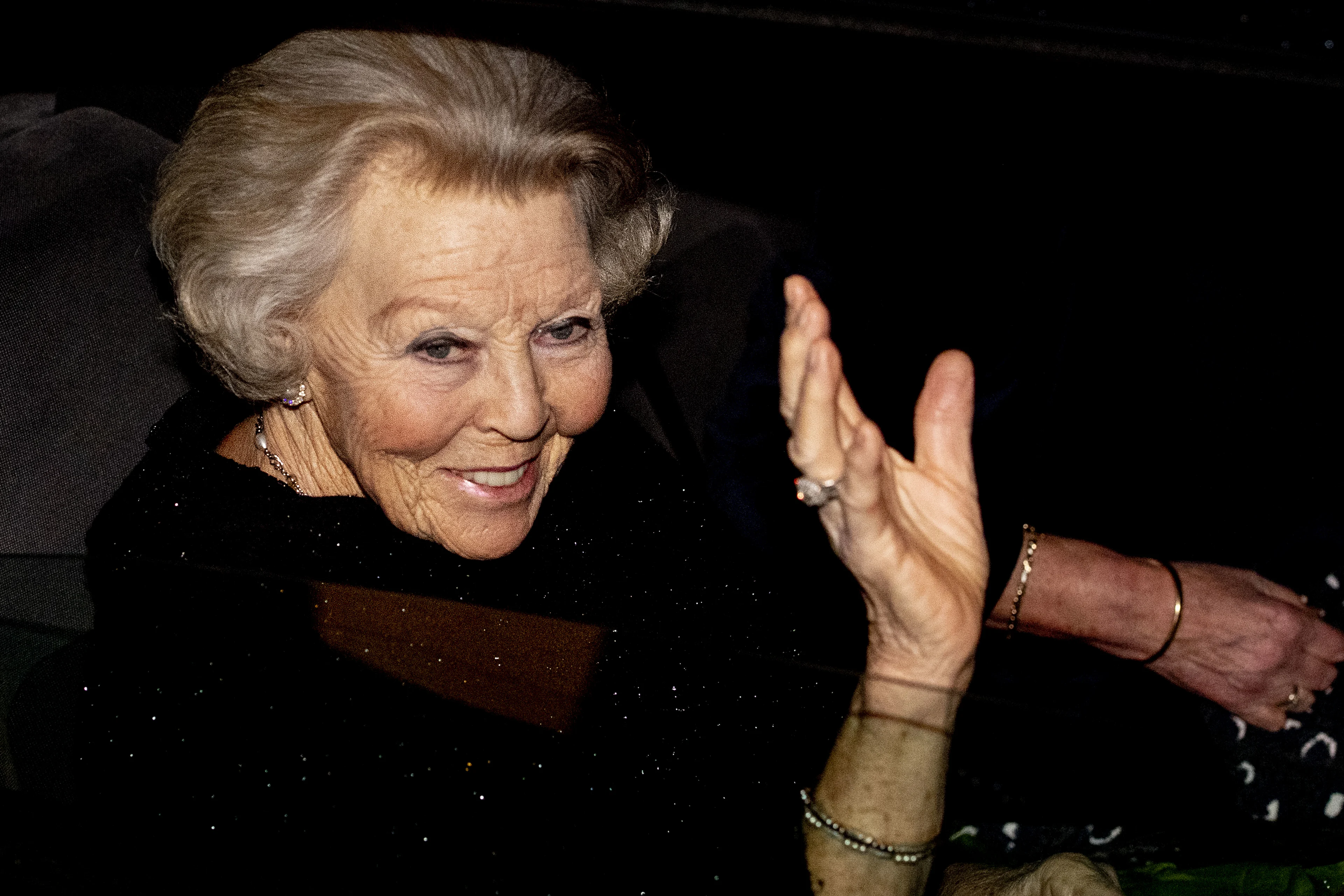 Prinses Beatrix verrast zoon Willem-Alexander op verjaardag