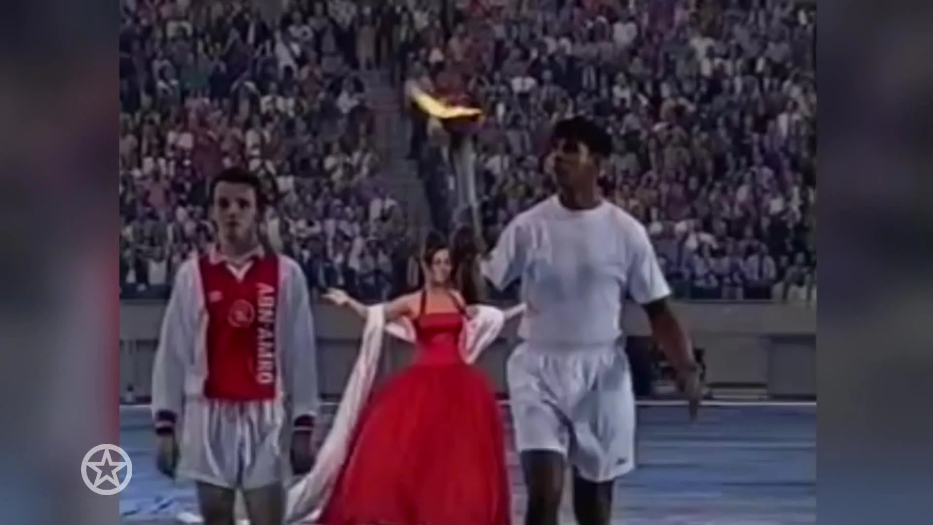 De legendarische rode jurk van Trijntje