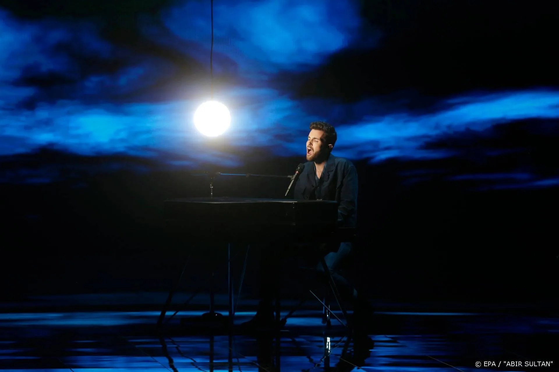 Sloveense komiek gaat viral met Duncan Laurence-imitatie