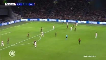 Daley Blind voelt zich niet lekker tijdens duel Valencia