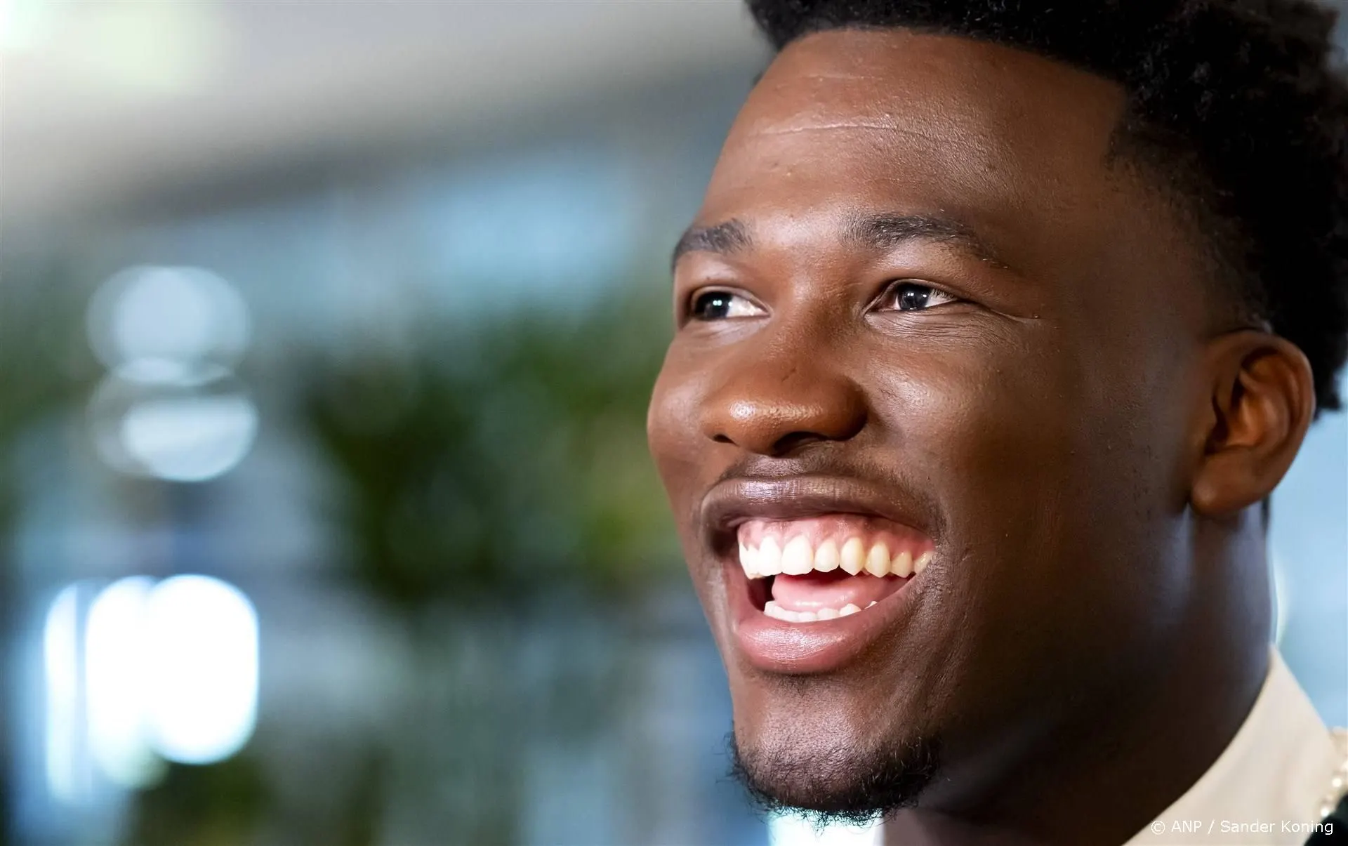 Wauw! Dit gaat Claude dragen tijdens het Songfestival