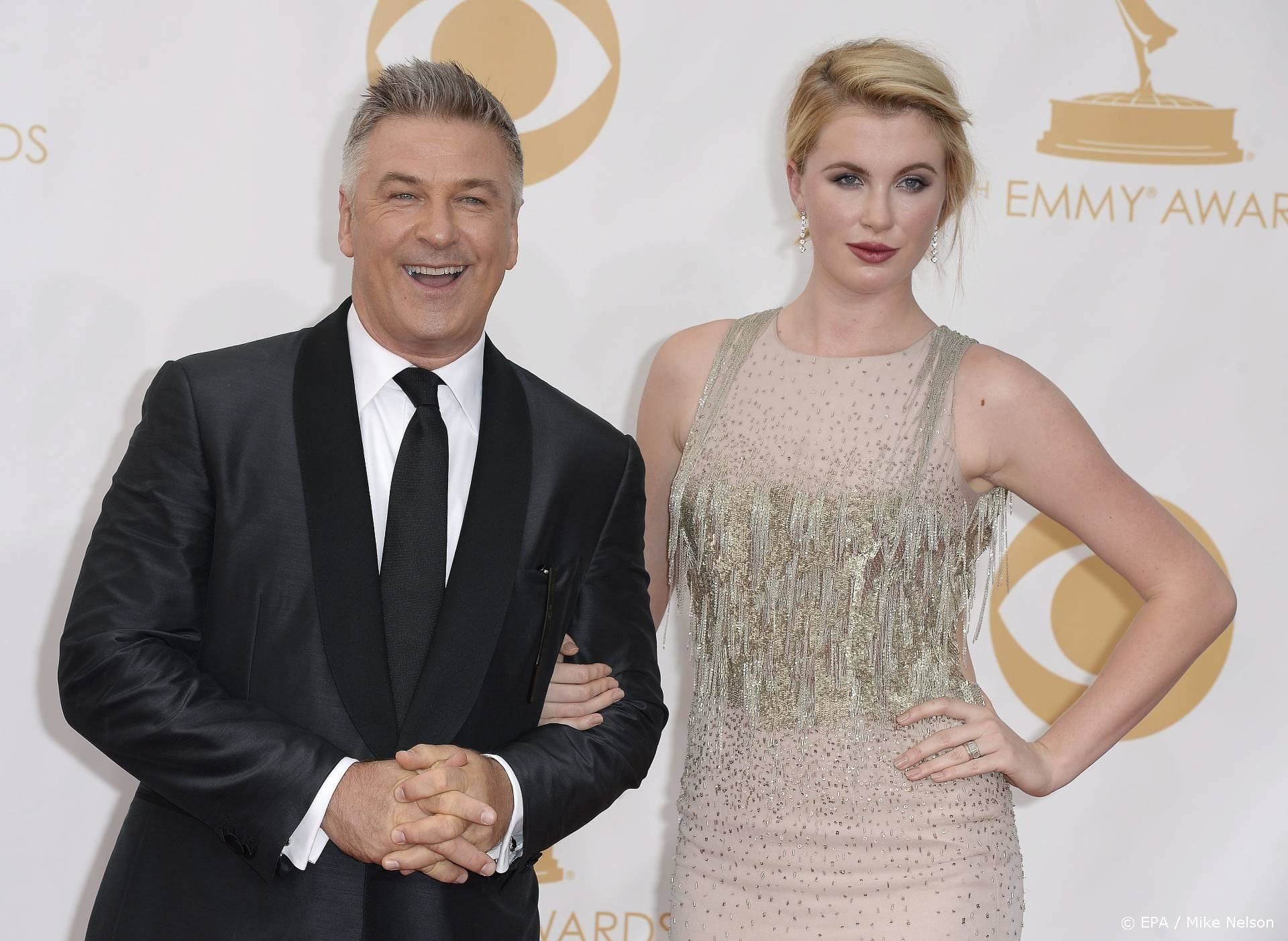 Dochter Alec Baldwin boos op journalisten na schietincident
