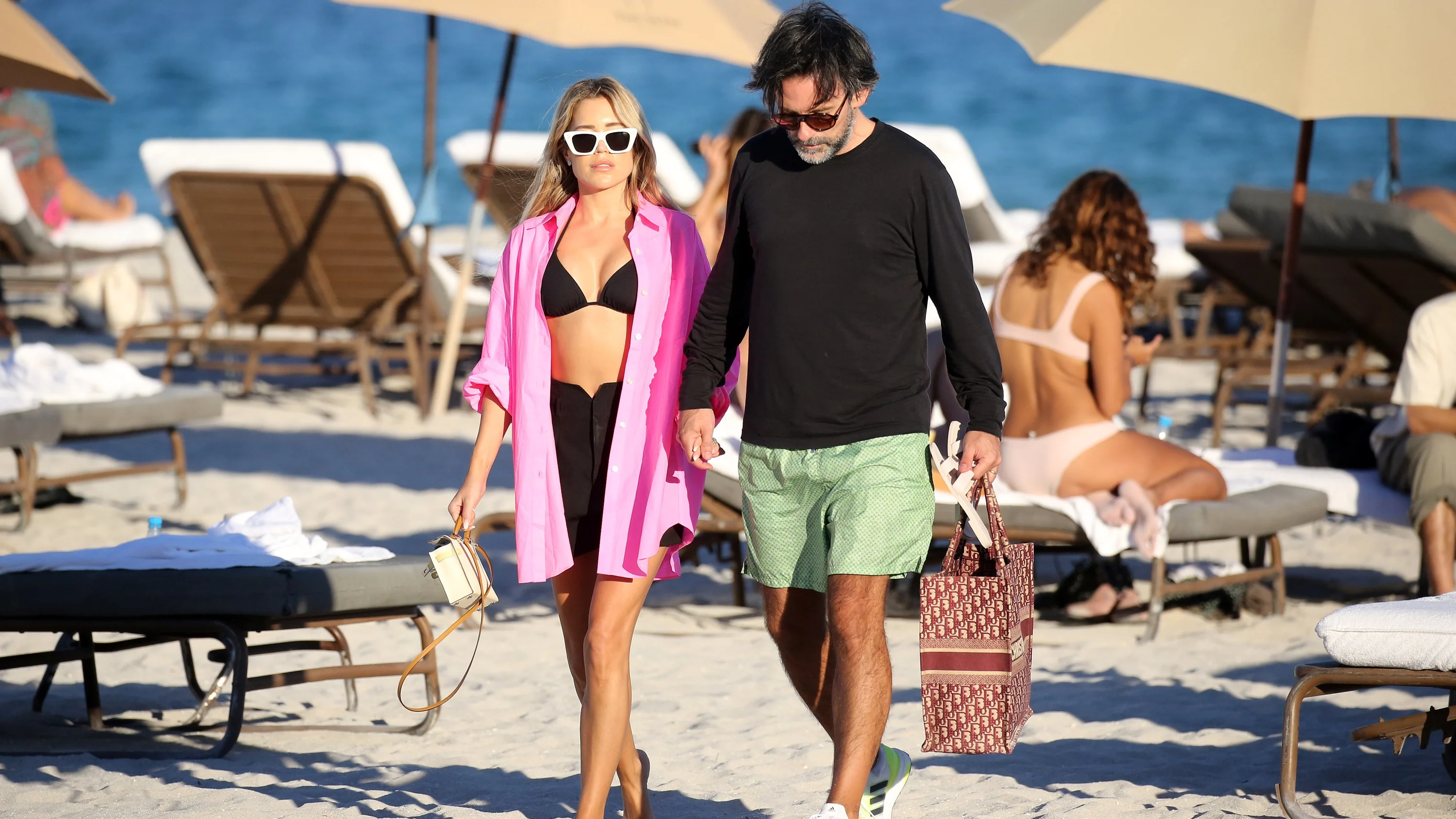 ZIEN: Sylvie en Niclas feesten erop los