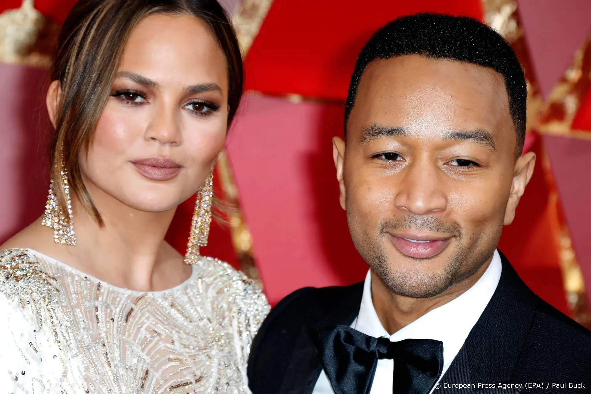 Chrissy Teigen staat stil bij doodgeboren zoontje Jack