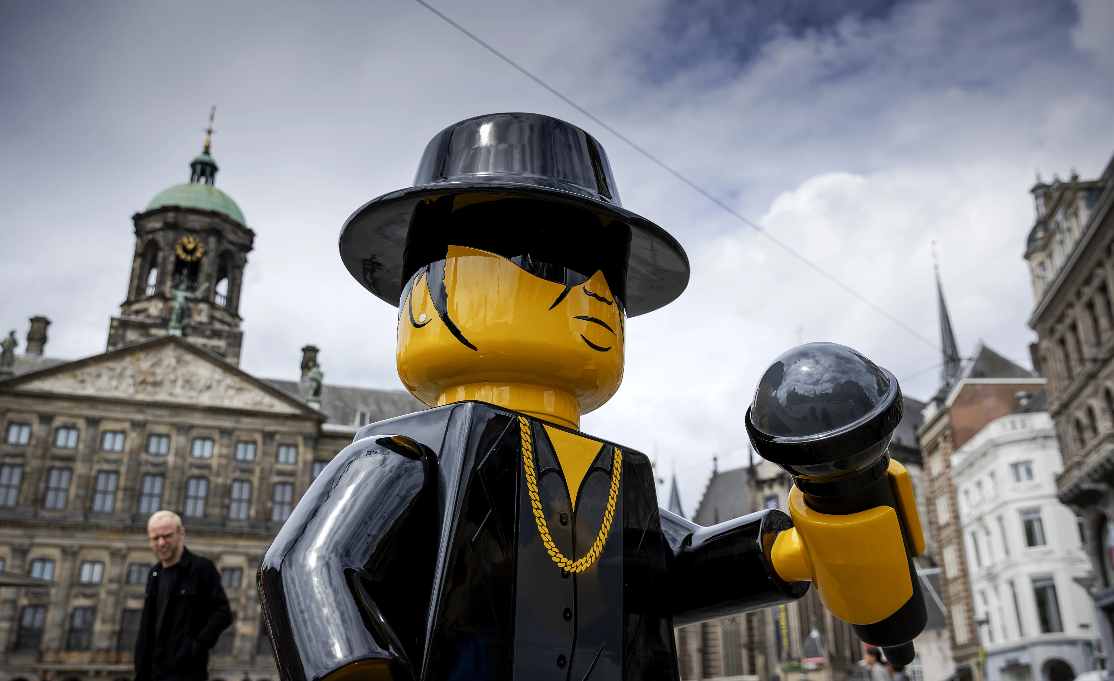 Legobeeld André Hazes onthoofd
