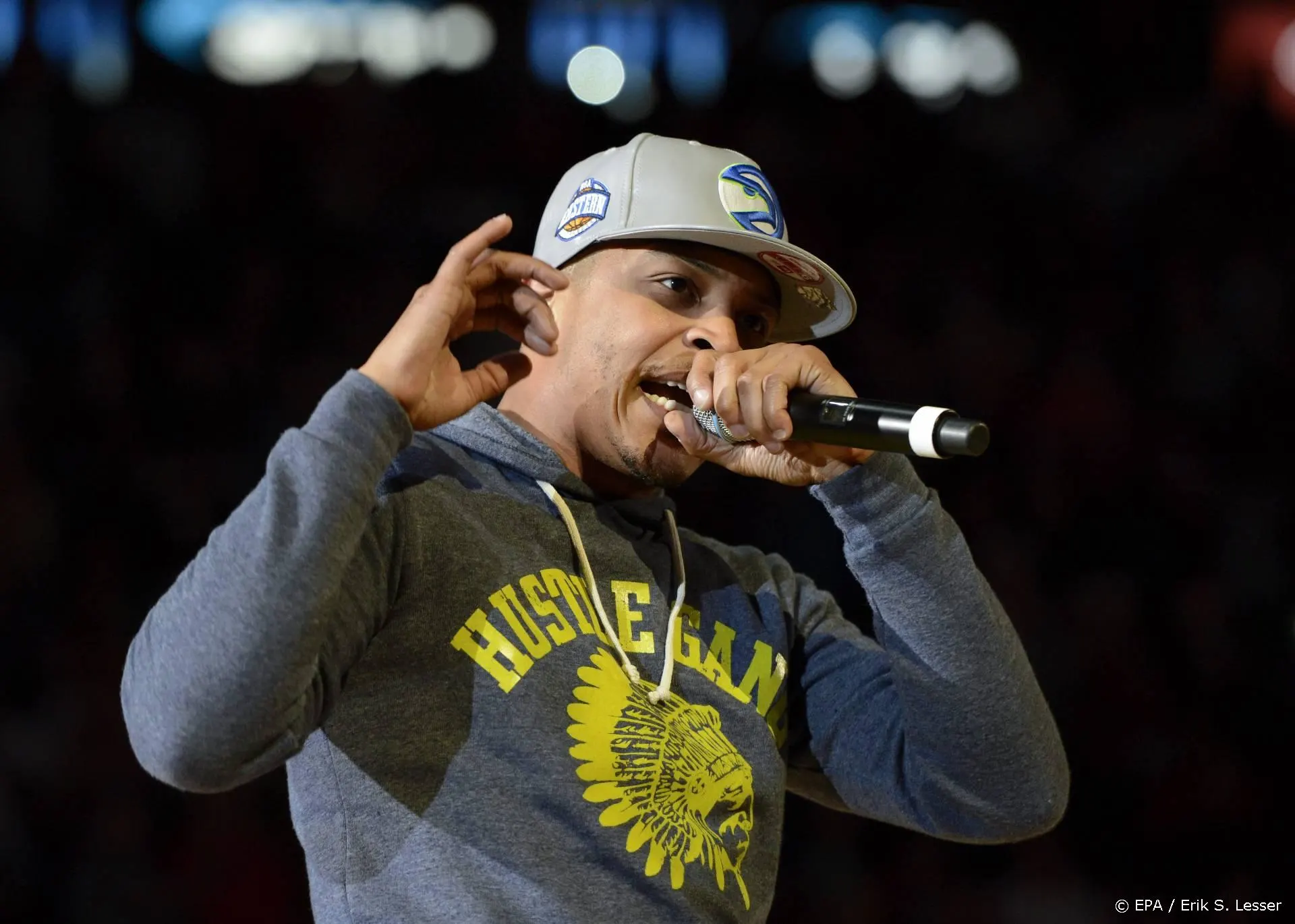 Rapper T.I. meegenomen naar Amsterdams politiebureau