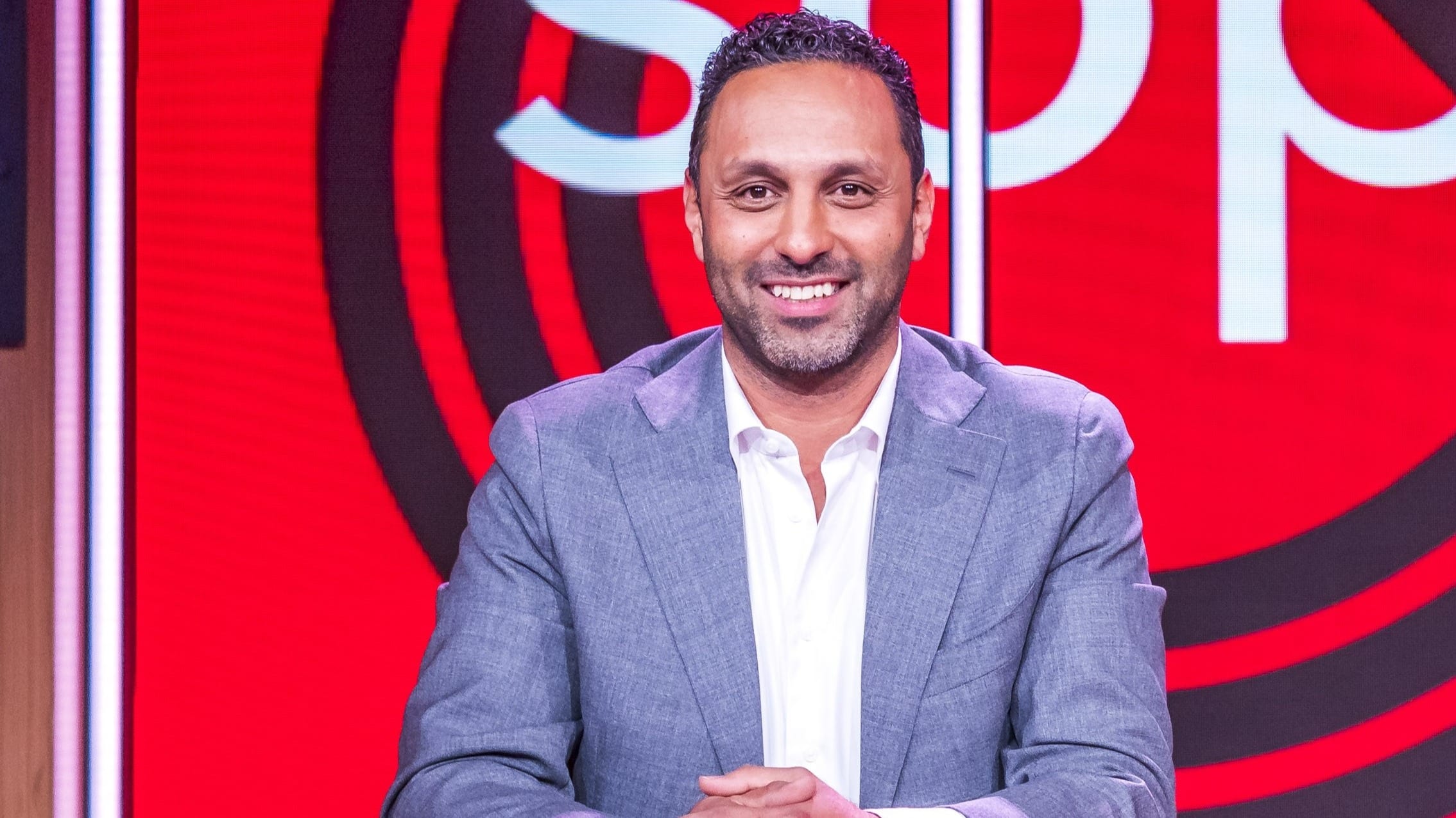 Khalid Kasem legt werk neer na schokkende beschuldiging