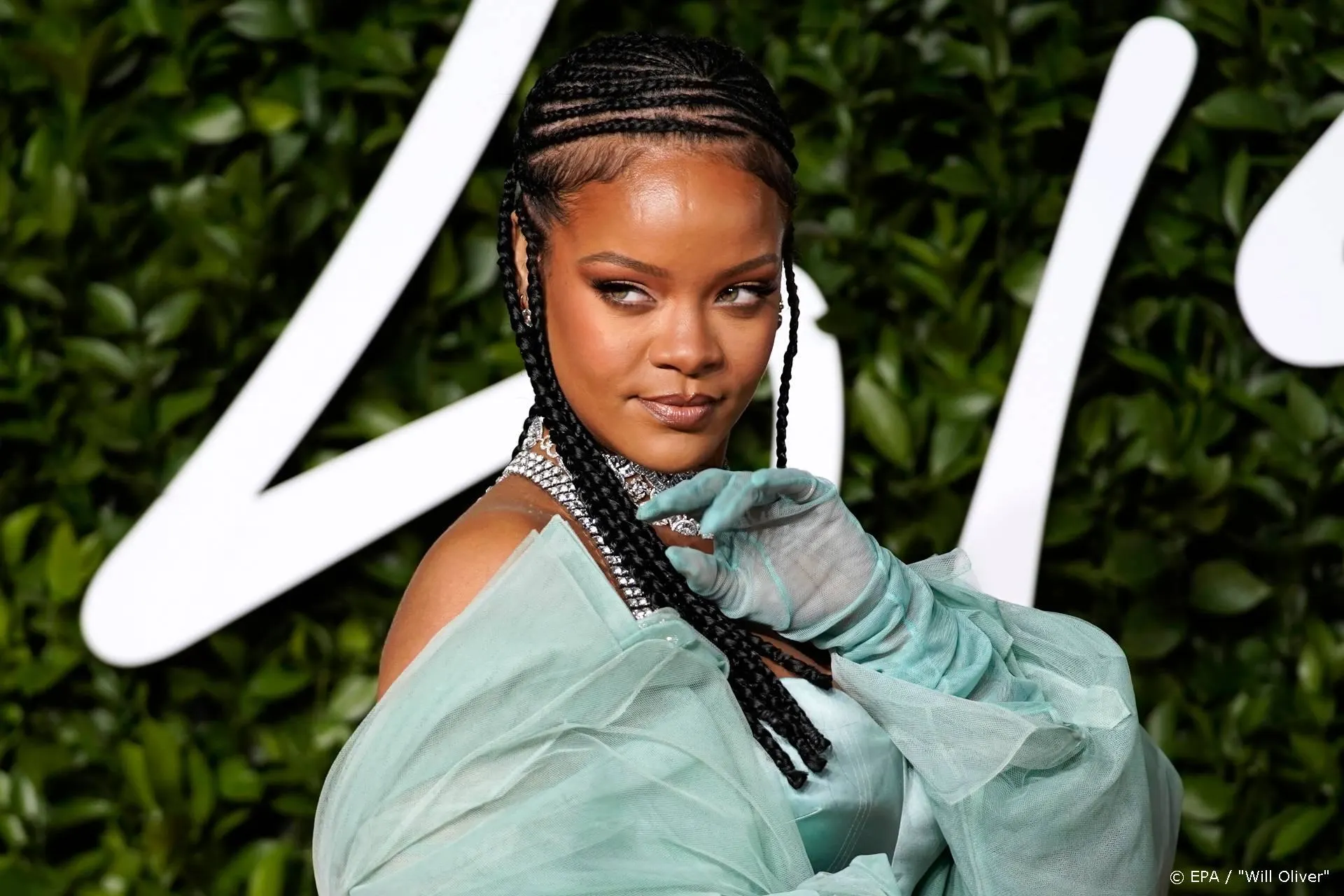 Rihanna maakt diepe indruk met dankwoord