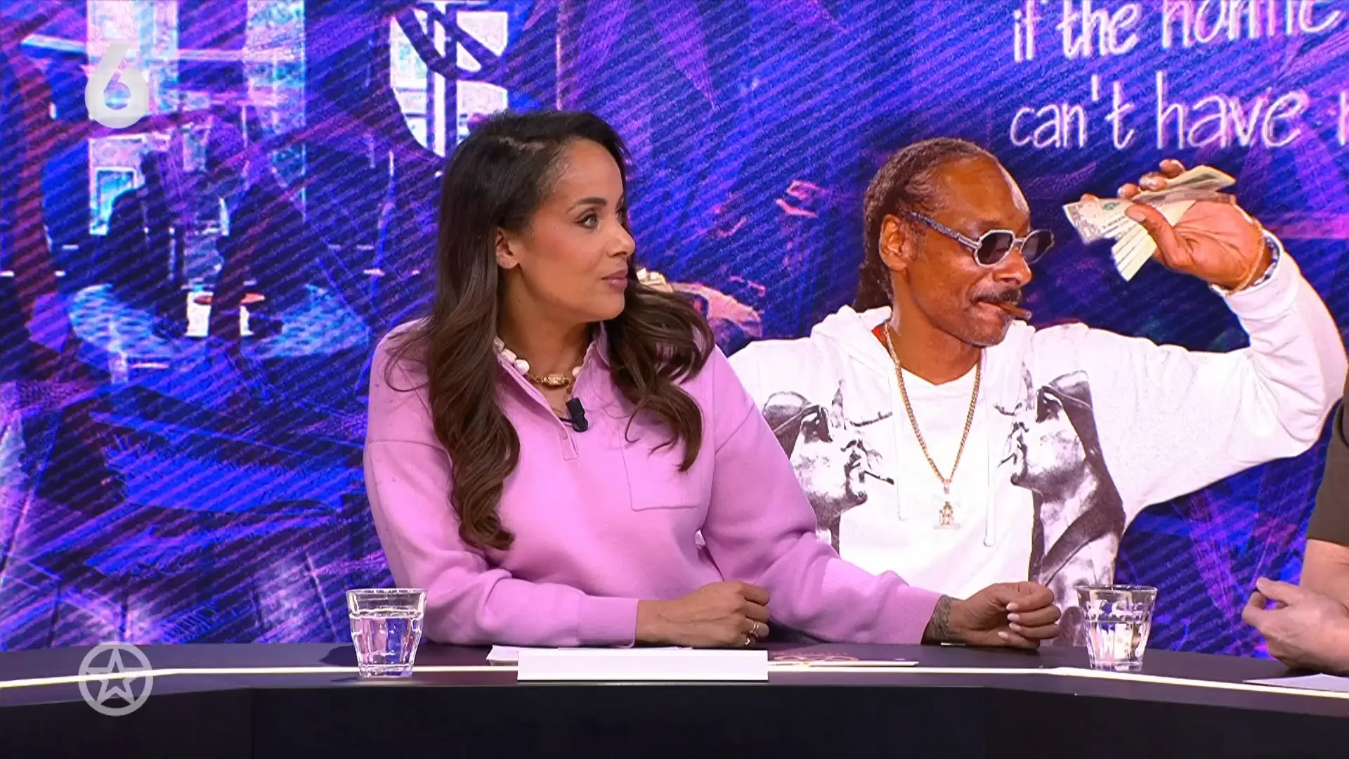 Snoop Dogg dook op in eigen coffeeshop en staat in de Melkweg