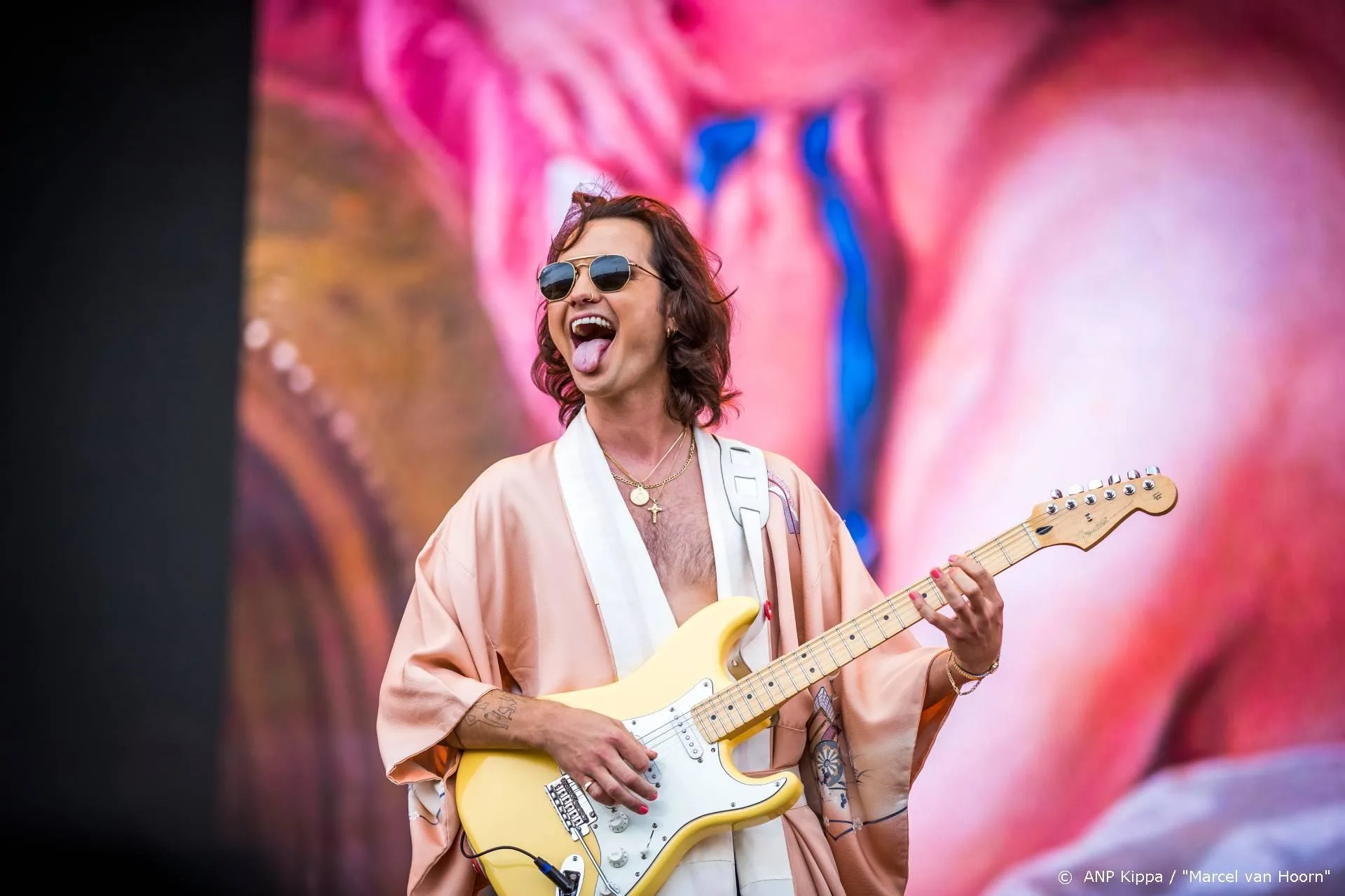 Jett Rebel geeft solo-optredens in Paradiso