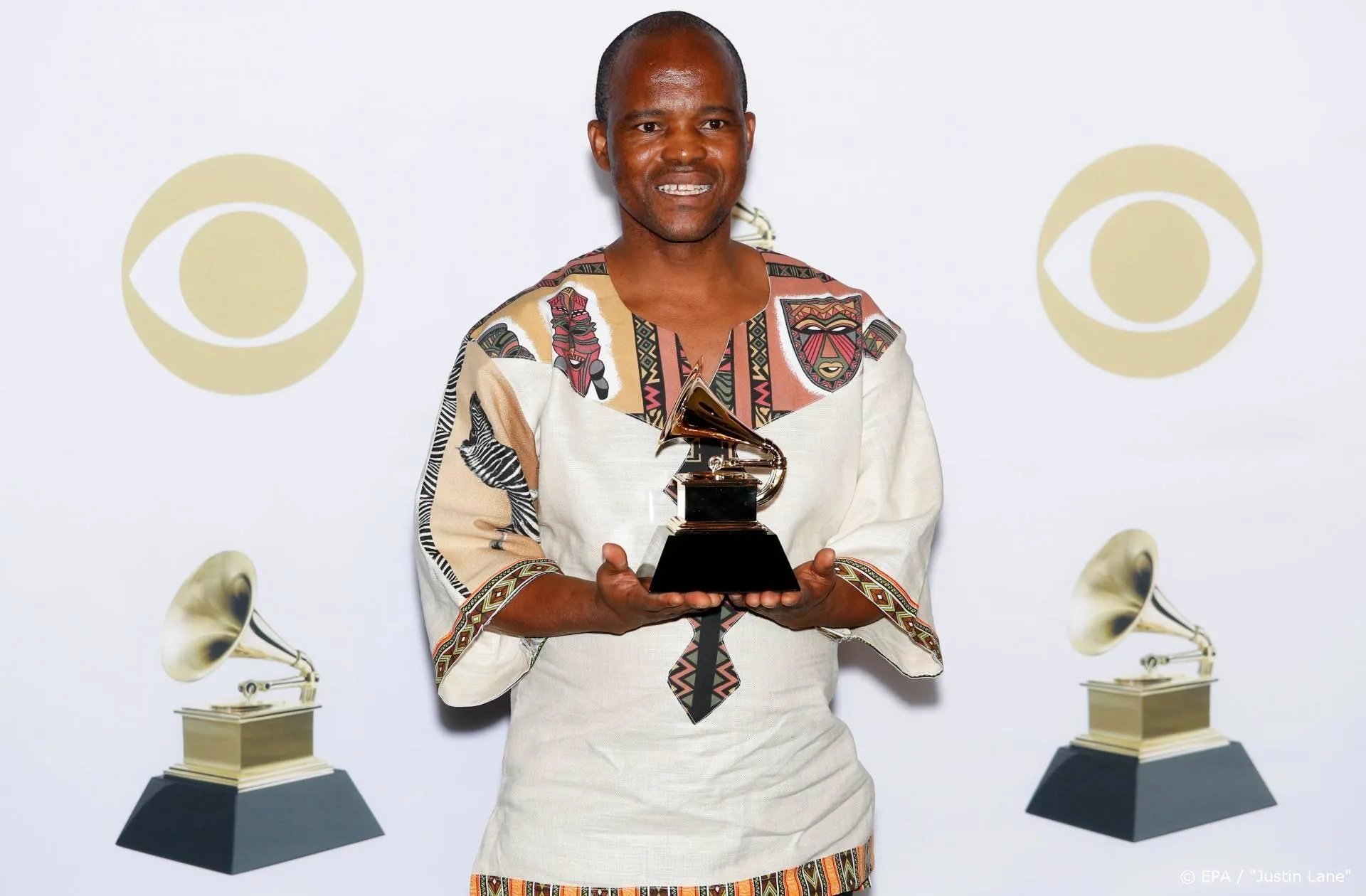 Grammy-winnaar en oprichter Ladysmith Black Mambazo overleden