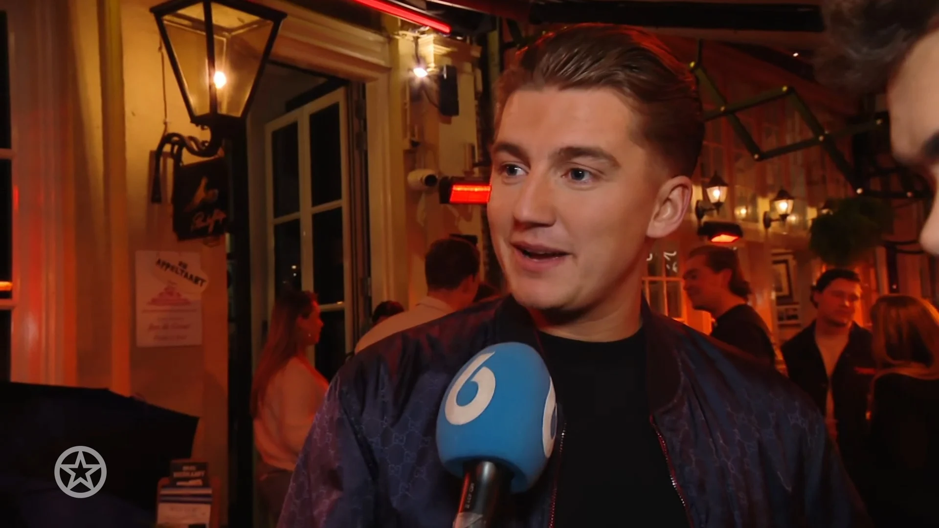 Mart Hoogkamer blikt emotioneel terug: 'Ouders huilen' 