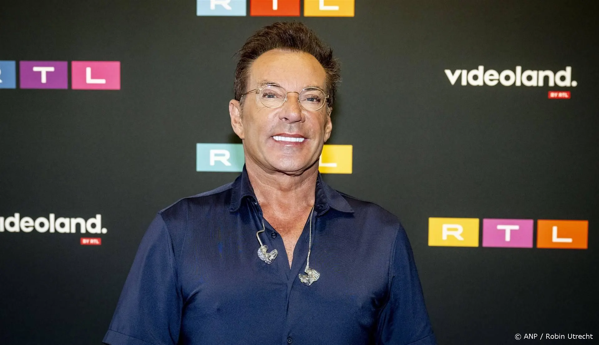 Gerard Joling gebruikt 'grove' humor op begraafplaats