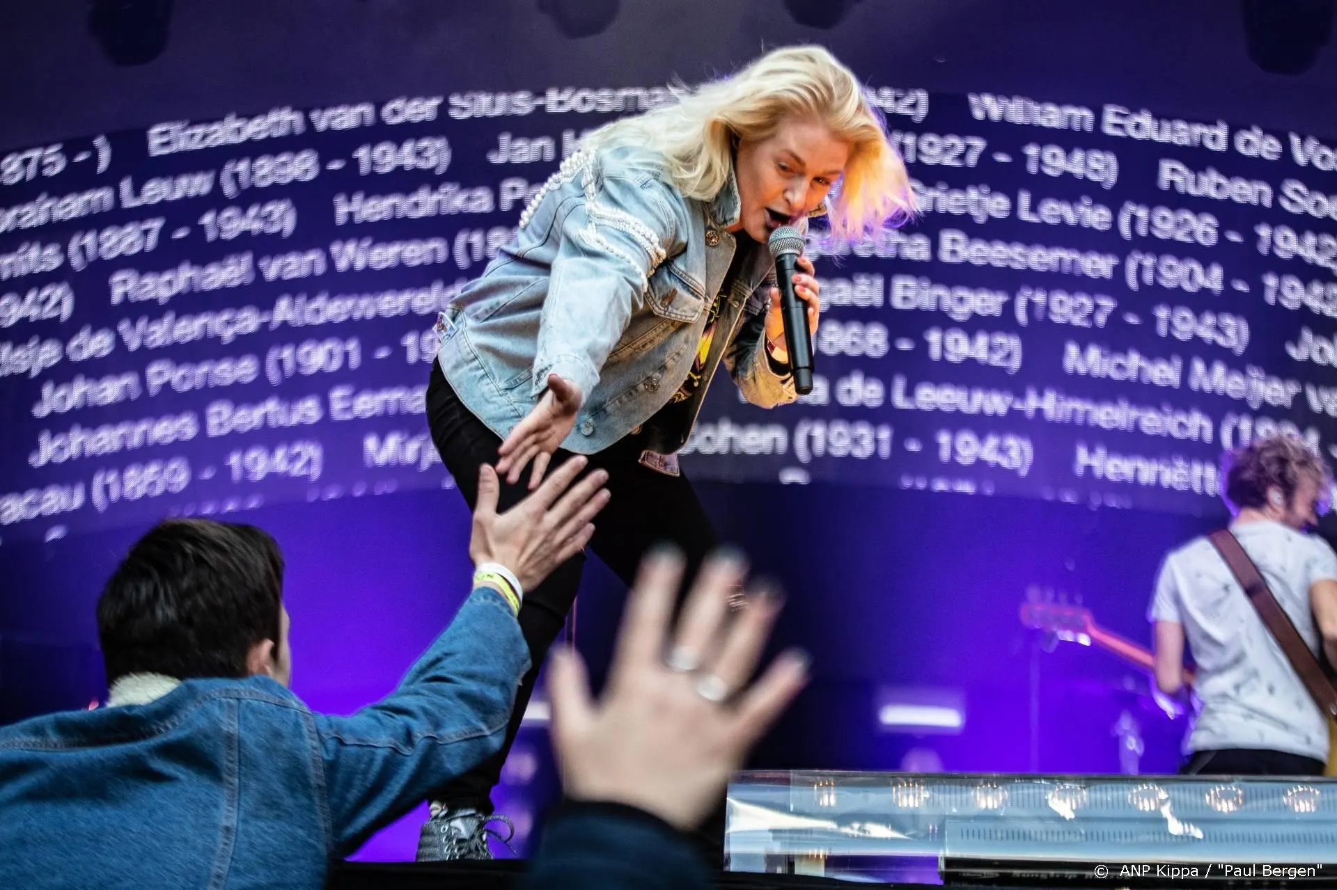 Miss Montreal ziet muziek schrijven als 'obstakel'