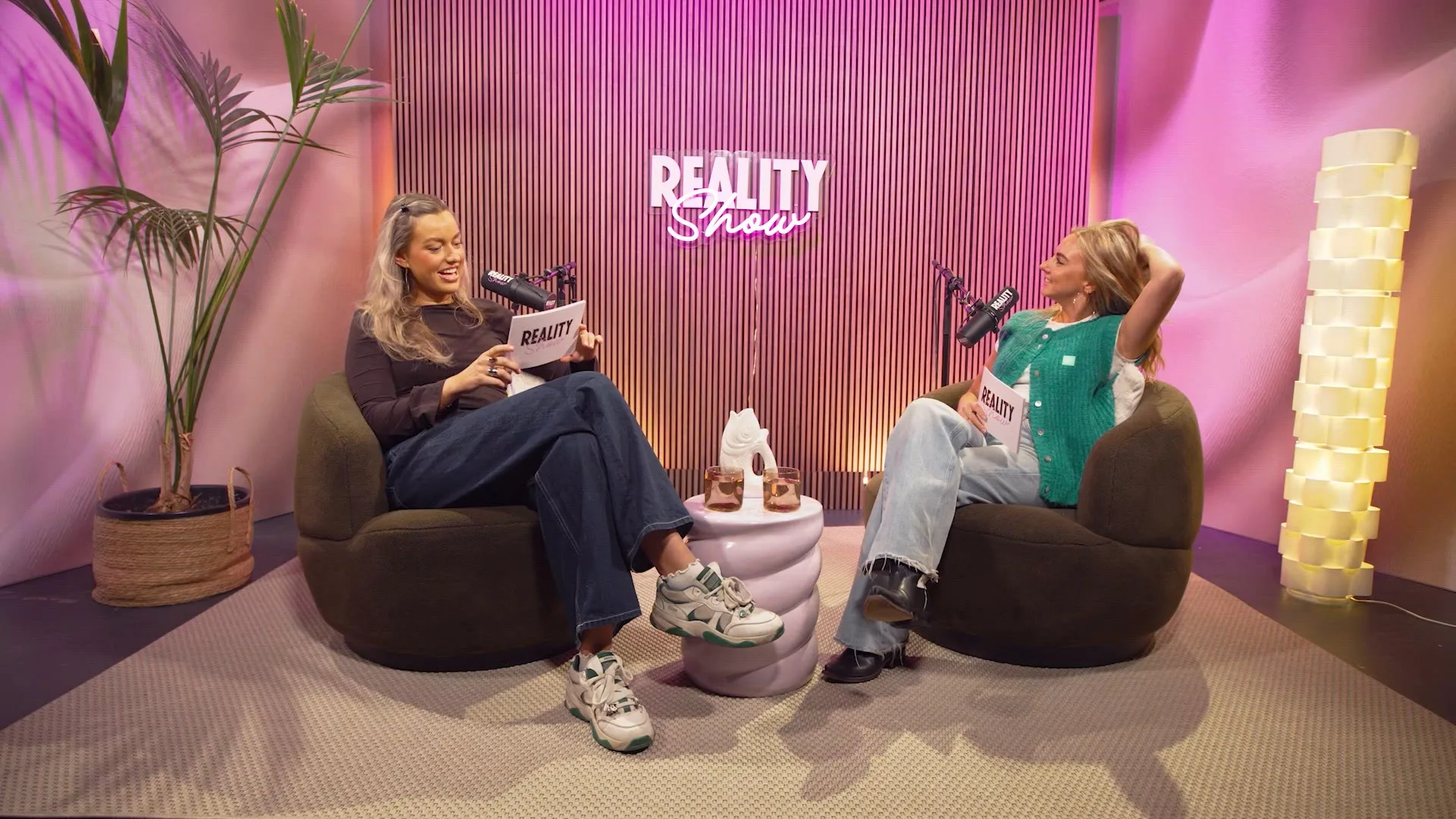 Martien is helemaal overprikkeld door zijn nieuwe buren