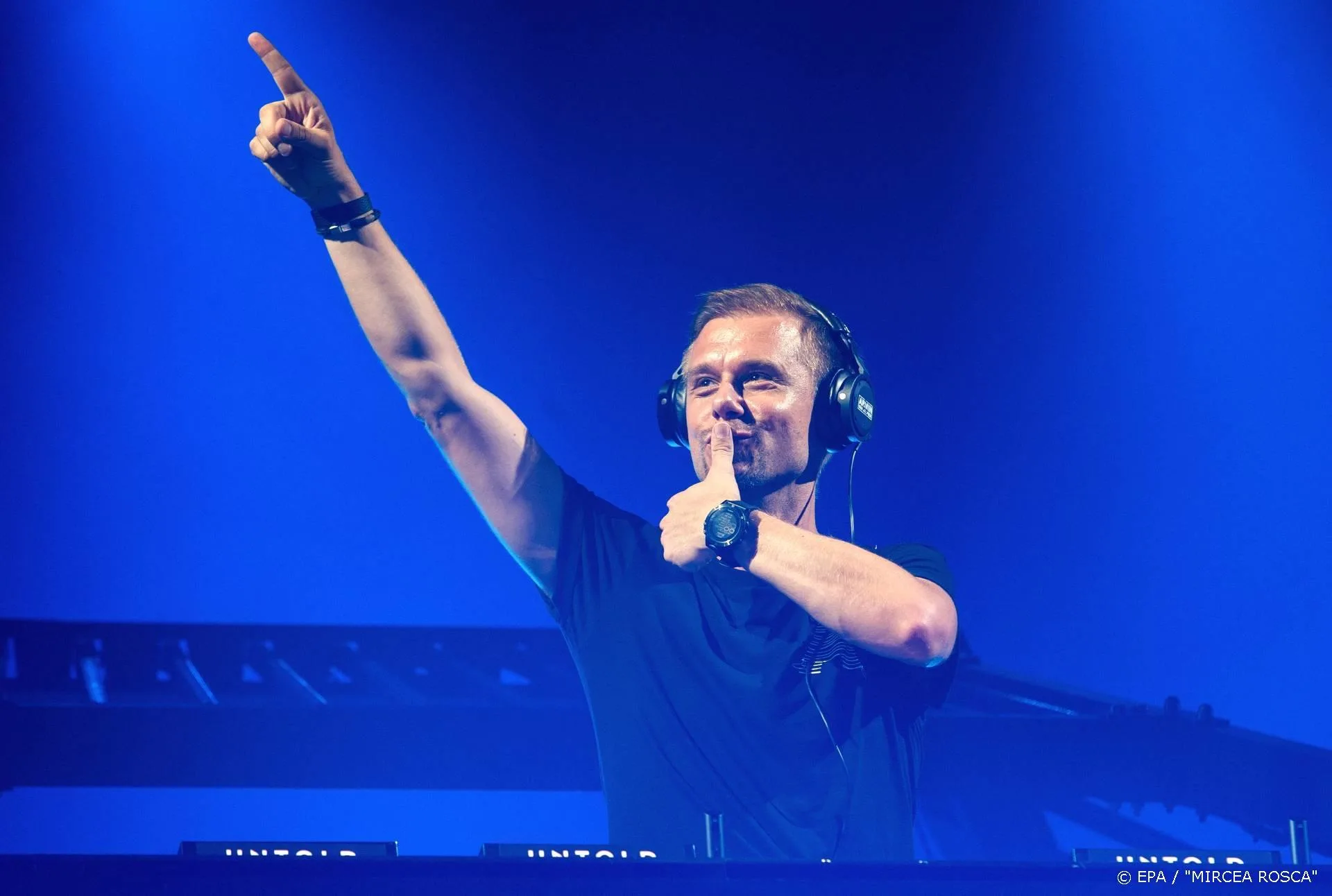 Armin van Buuren en Martin Garrix op digitale Tomorrowland