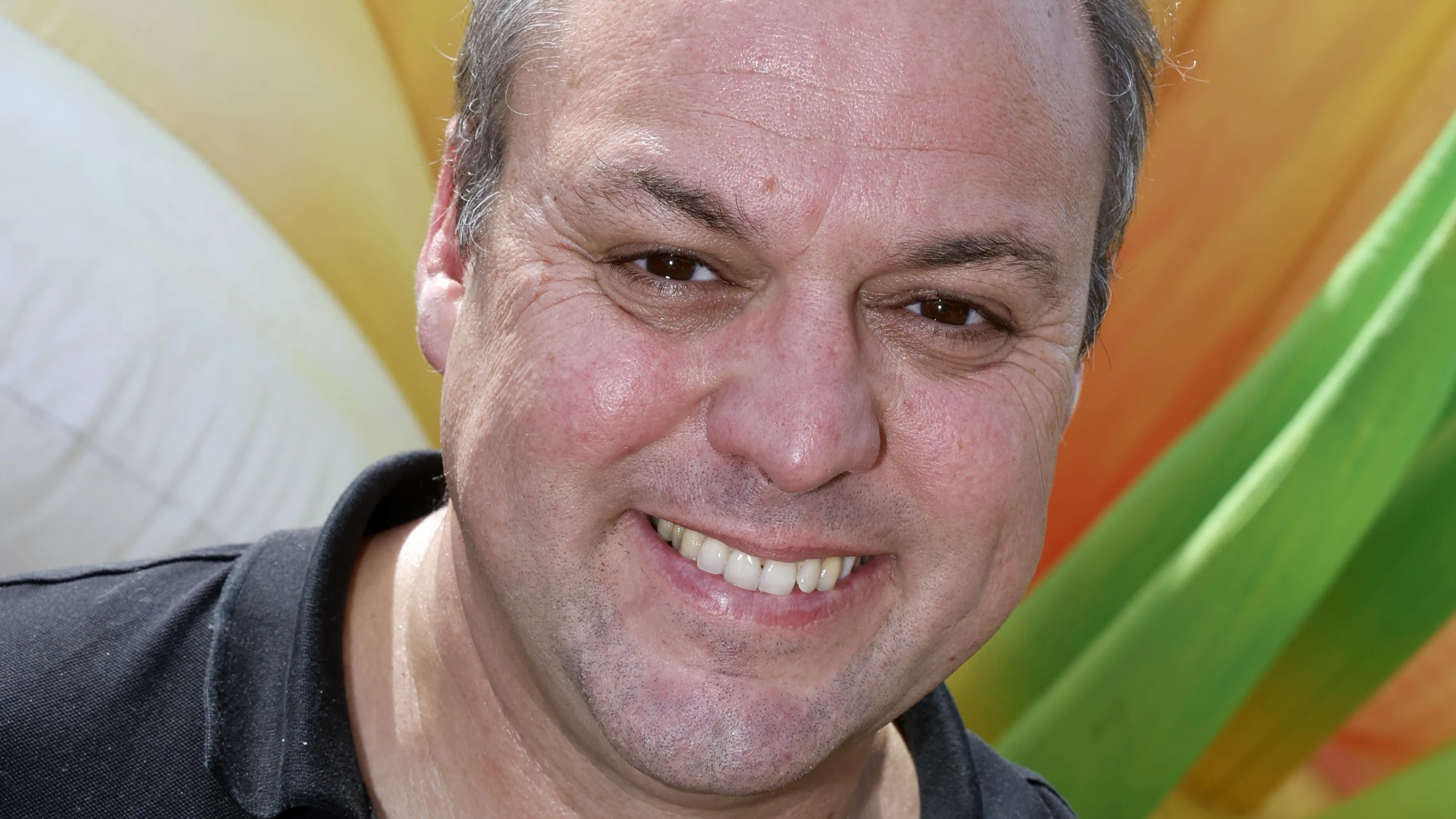 Frans Bauer showt zijn sixpack: 'Het heeft even geduurd'