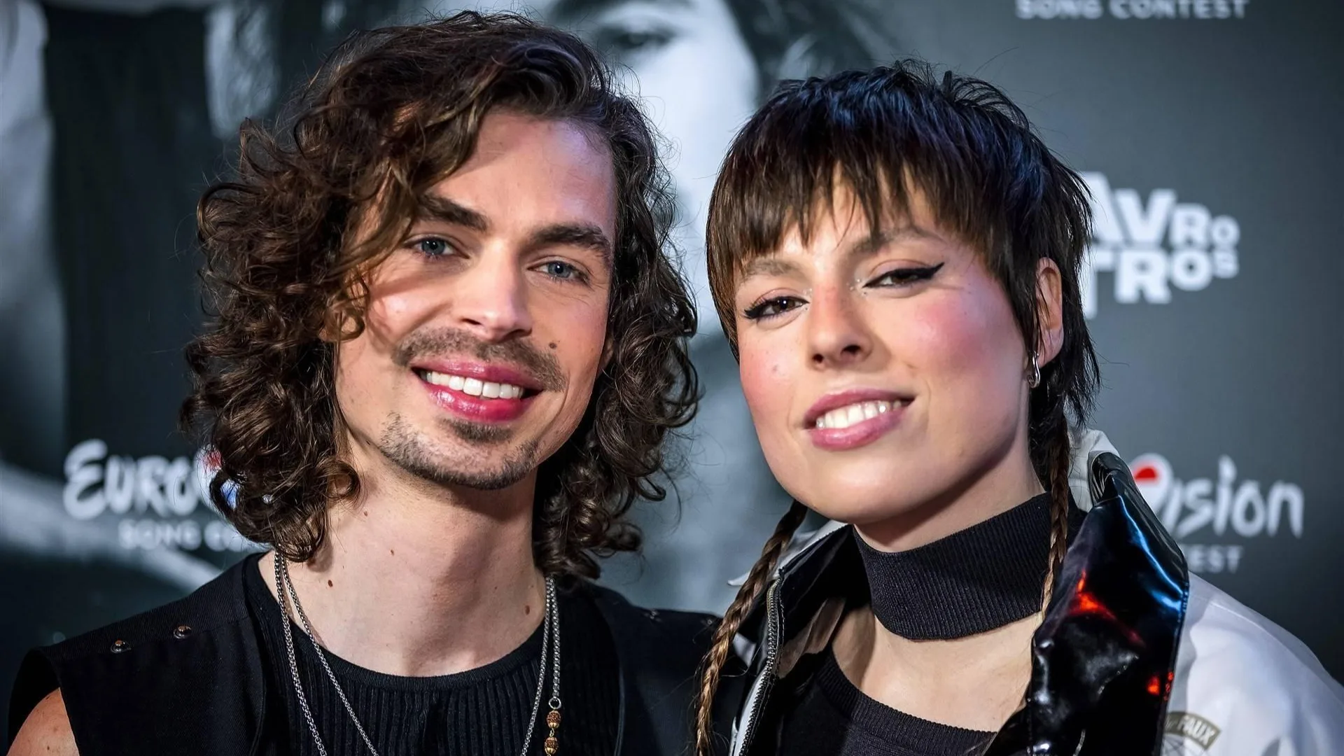 Geëmotioneerde Mia en Dion diep geraakt na felle kritiek