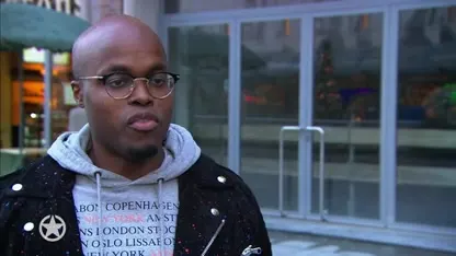 Jandino Asporaat opent levensecht FC Kip-restaurant