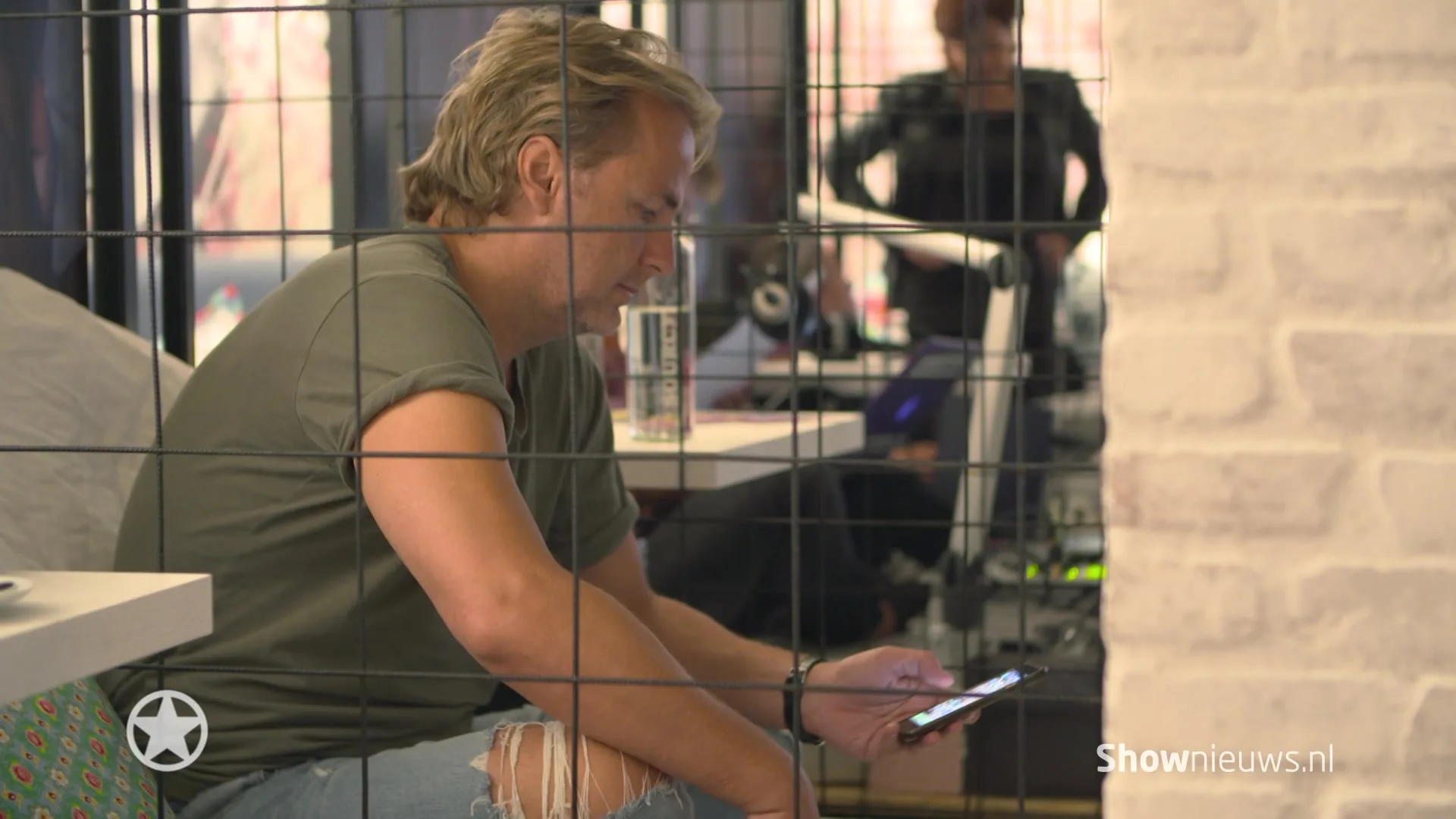 Giel zit twaalf uur opgesloten