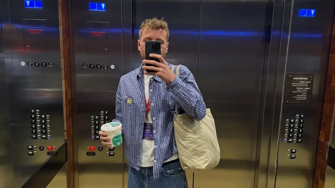 Freek Rikkerink terug van retreat: 'Tussen 1800 anderen mediteren'