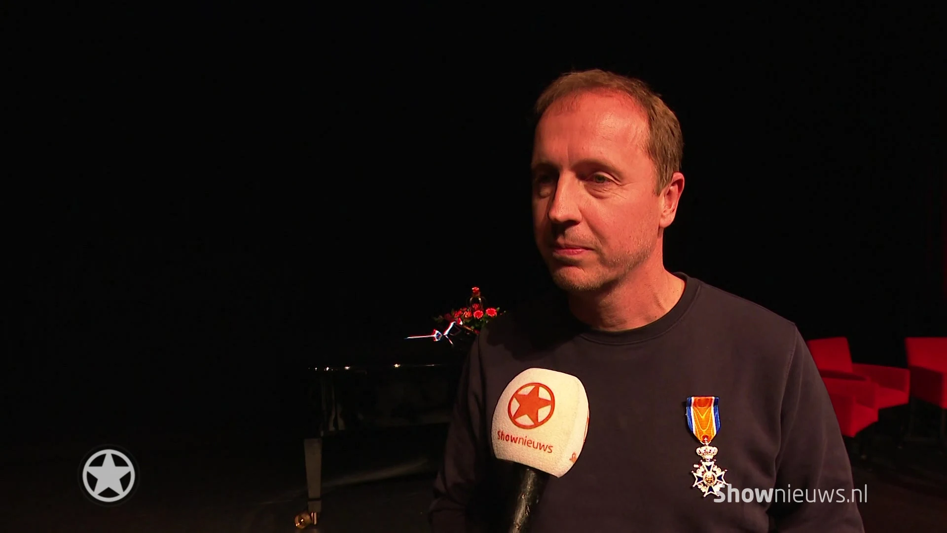 Edwin Evers staat met mond vol tanden