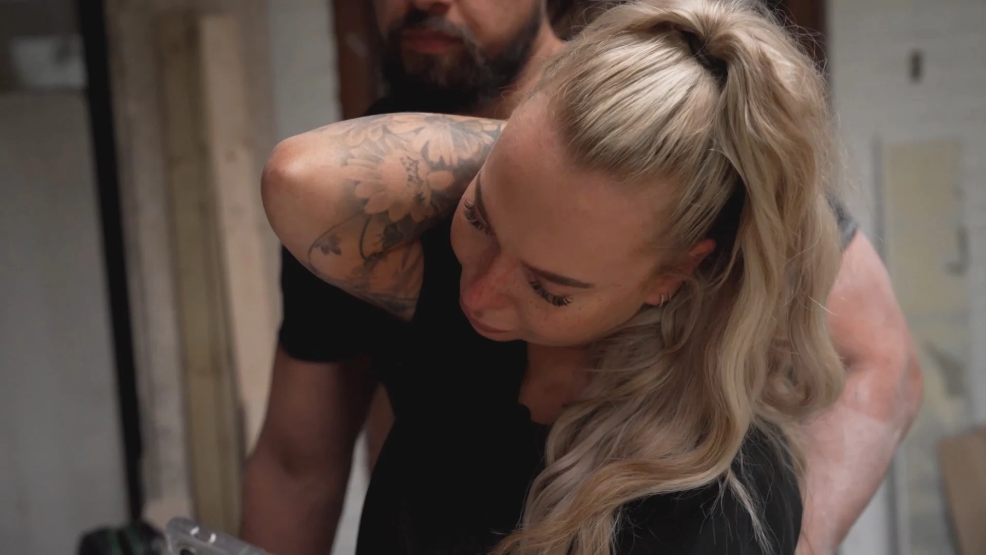 Een Eigen Huis-Kelly weg door treurig telefoontje thuisfront 