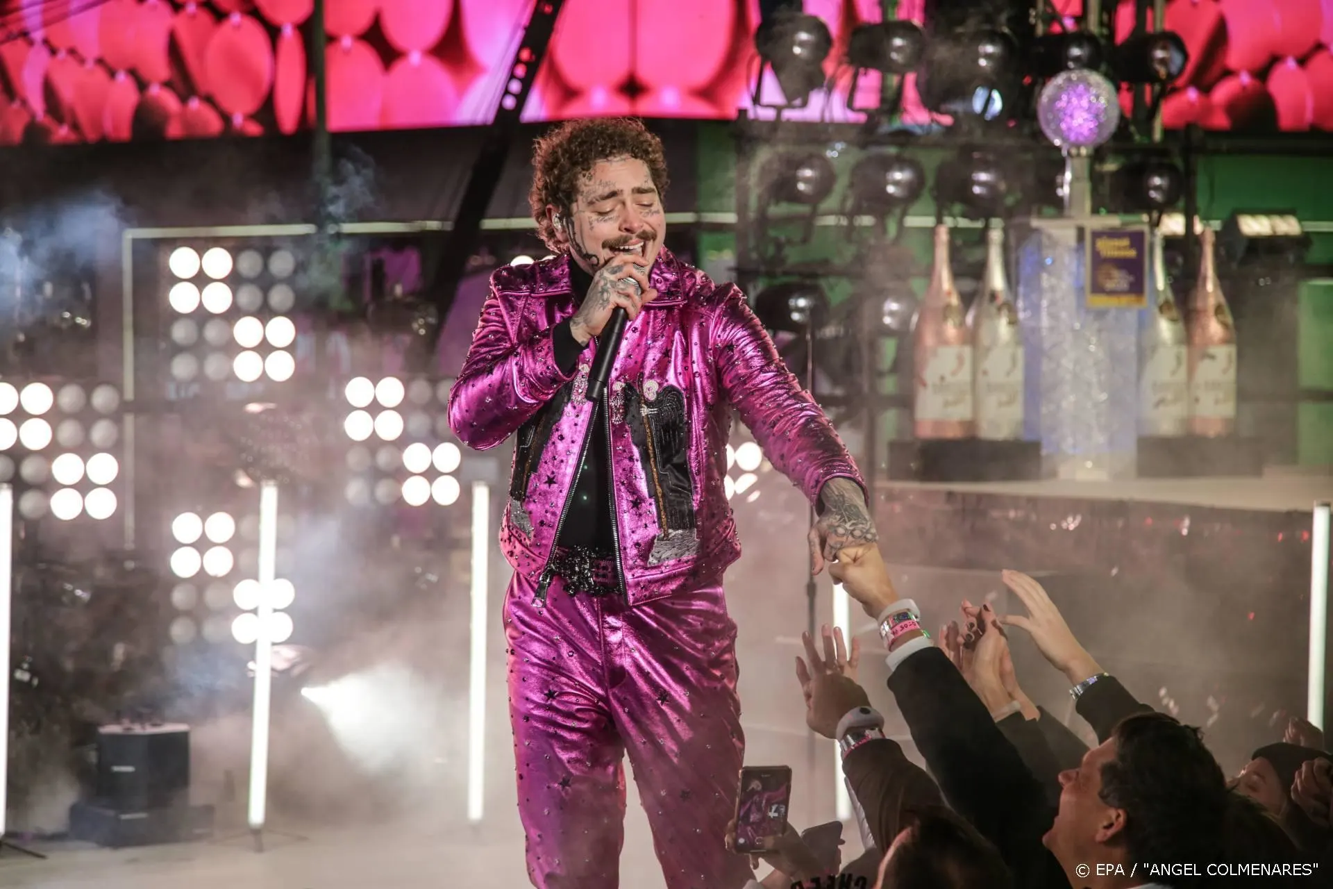 Post Malone vraagt fans om advies voor donatie van 1 miljoen