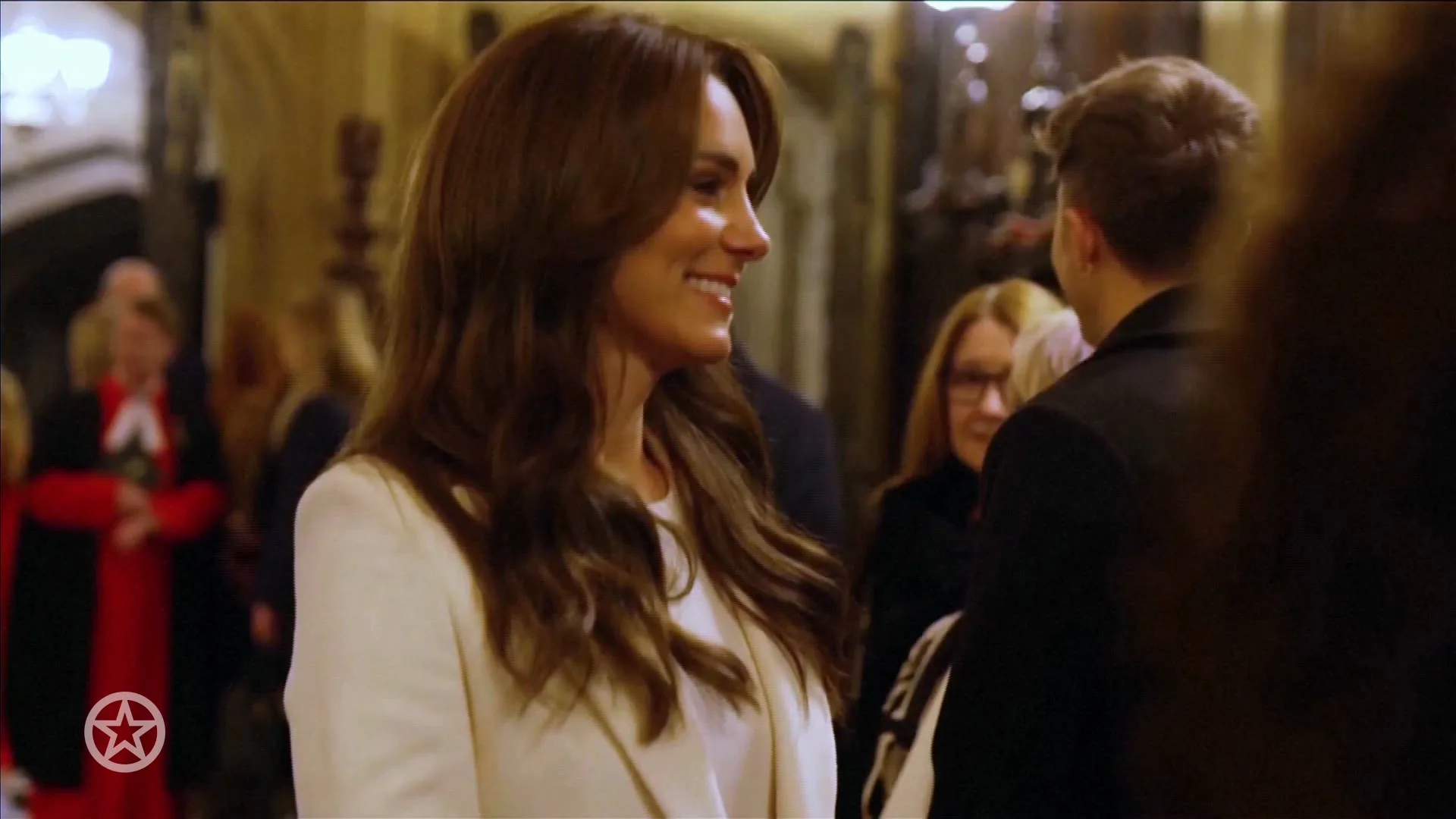 Catherine blaast 43 kaarsjes uit