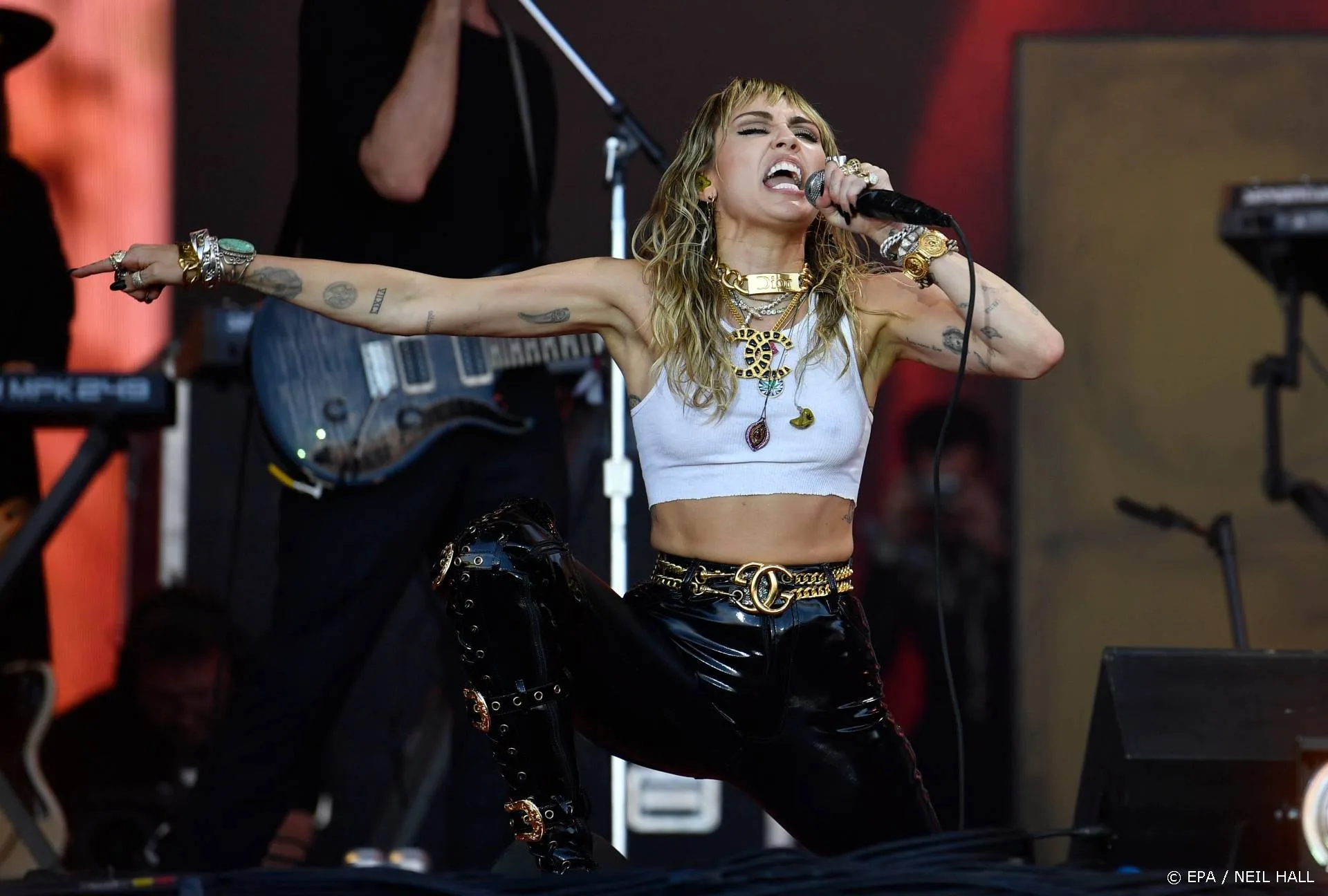 Nuchtere Miley Cyrus doet boekje open over drank- en drugsgebruik