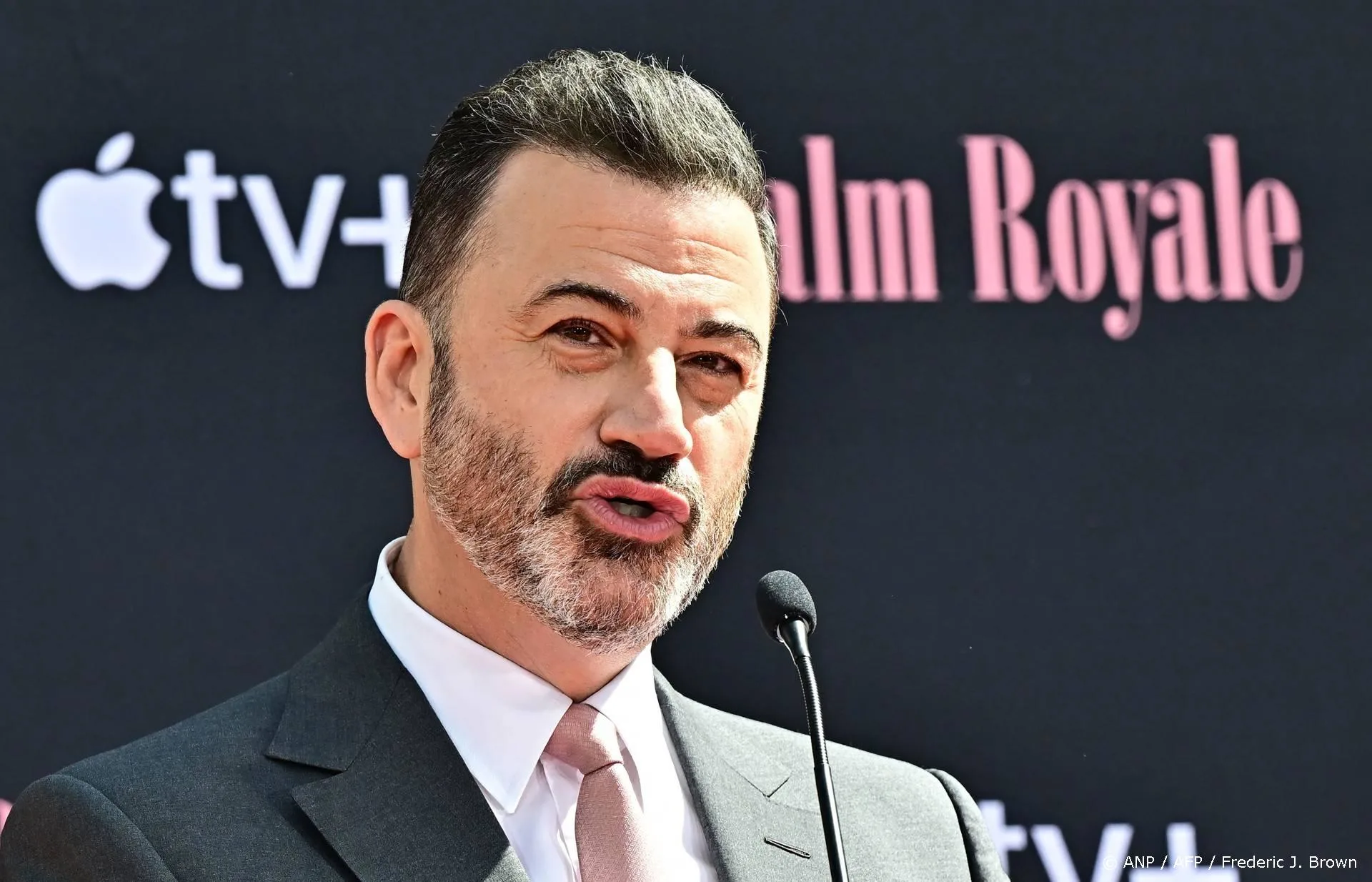 Jimmy Kimmel haalt in kersttoespraak hard uit naar Donald Trump