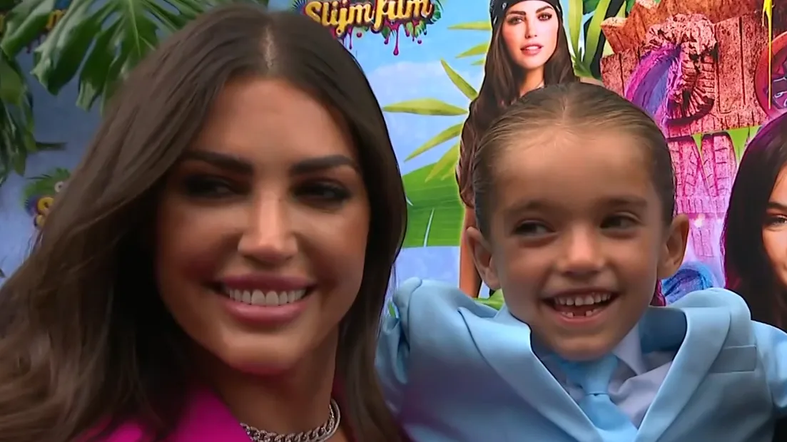 Liefdevolle ontmoeting voor Yolanthe en Xess Xava 